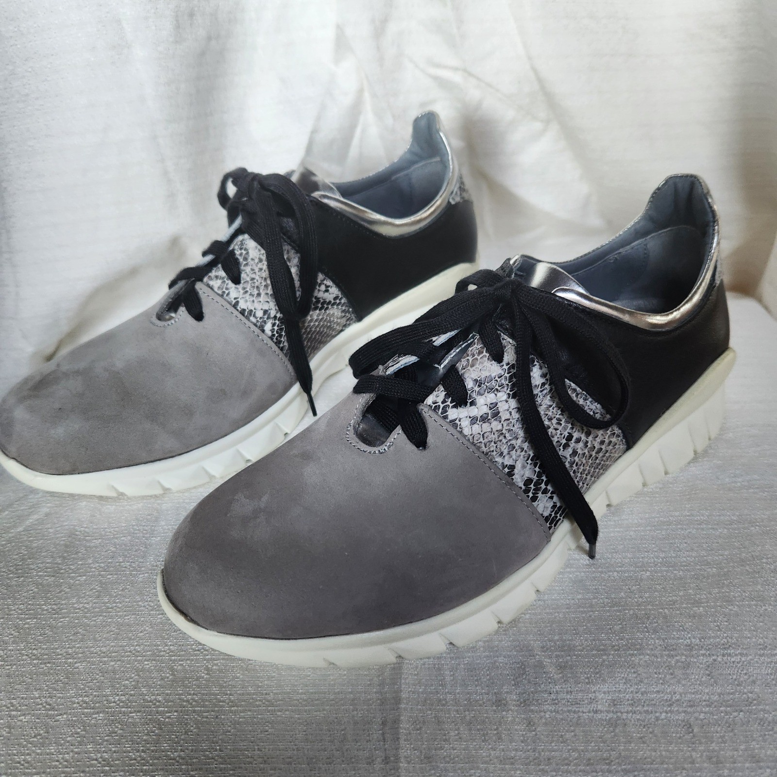 Naot Buzz Women 35 US 4-4.5 Black Grey Snake Print Leather Sneakers