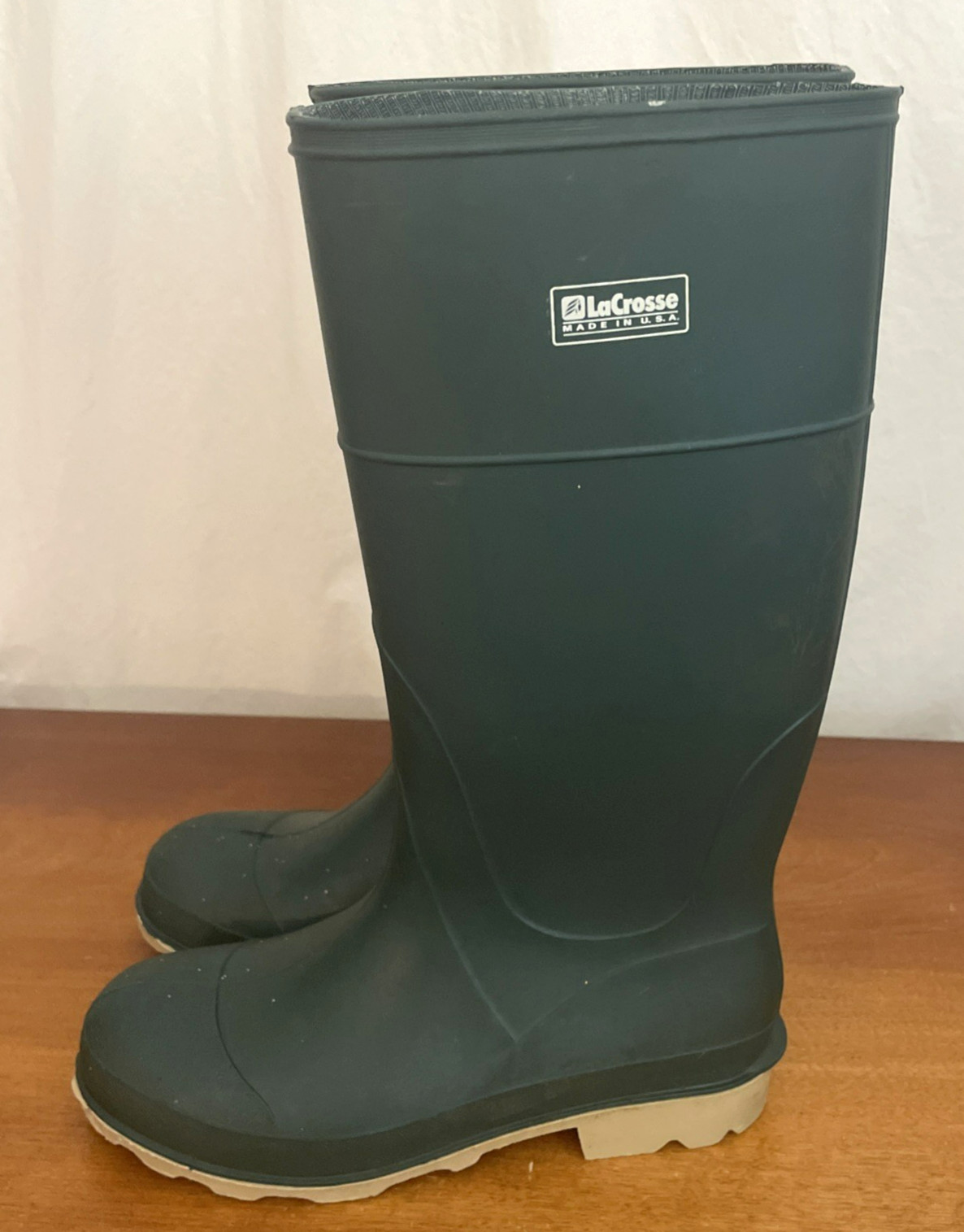 Lacrosse 14” Rubber Waterproof Mud Boot Green Womens Size 7 Galoshes Made in USA