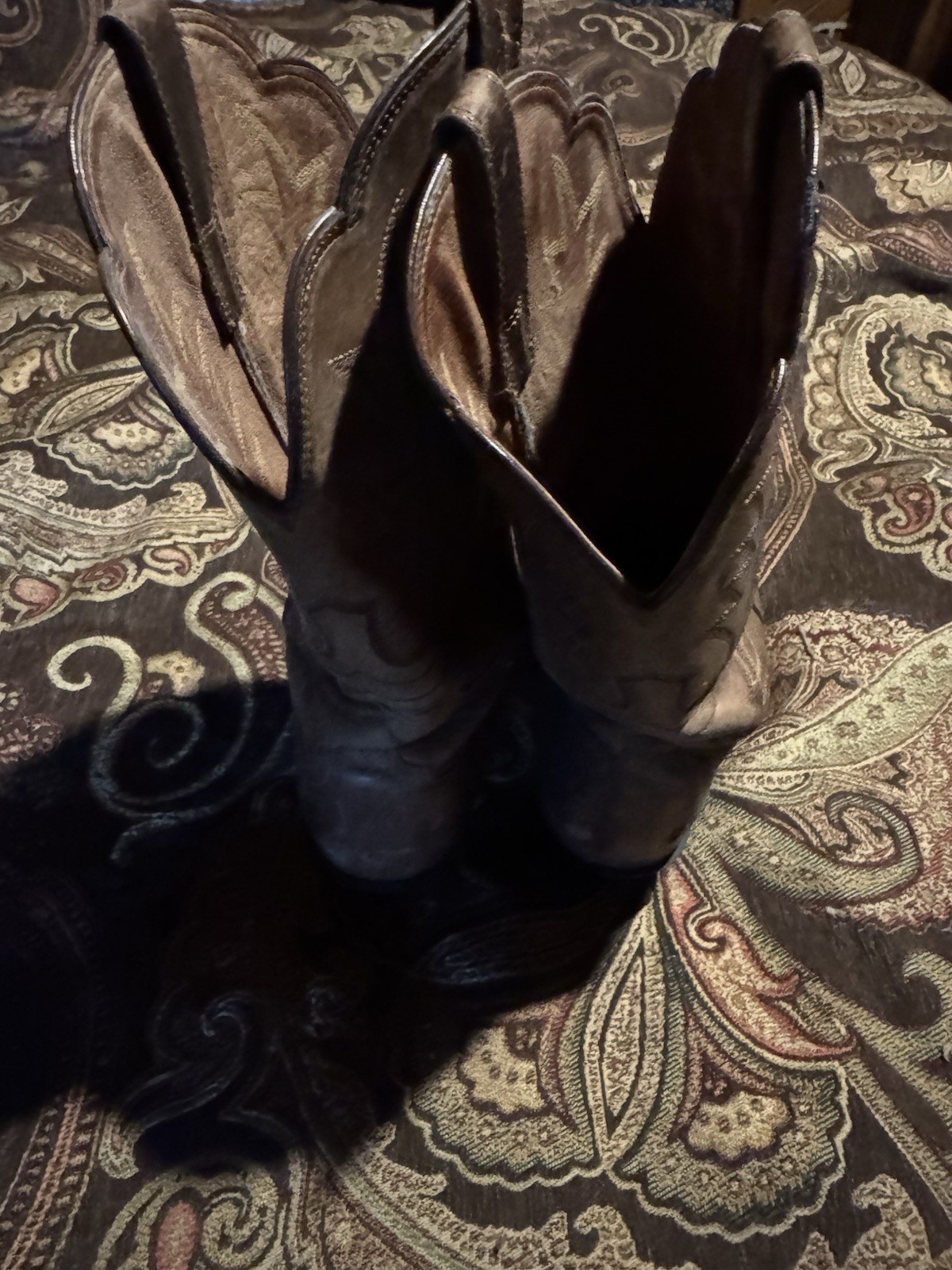 Ariat Heritage R Toe Women’s Size 9 B Worn And Loved. They Are About Worn Out