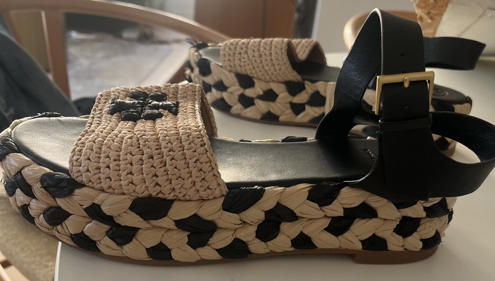 Almost New~Tory Burch Black/Natural Everly Woven Raffia Flatform Sandals Shoes~8