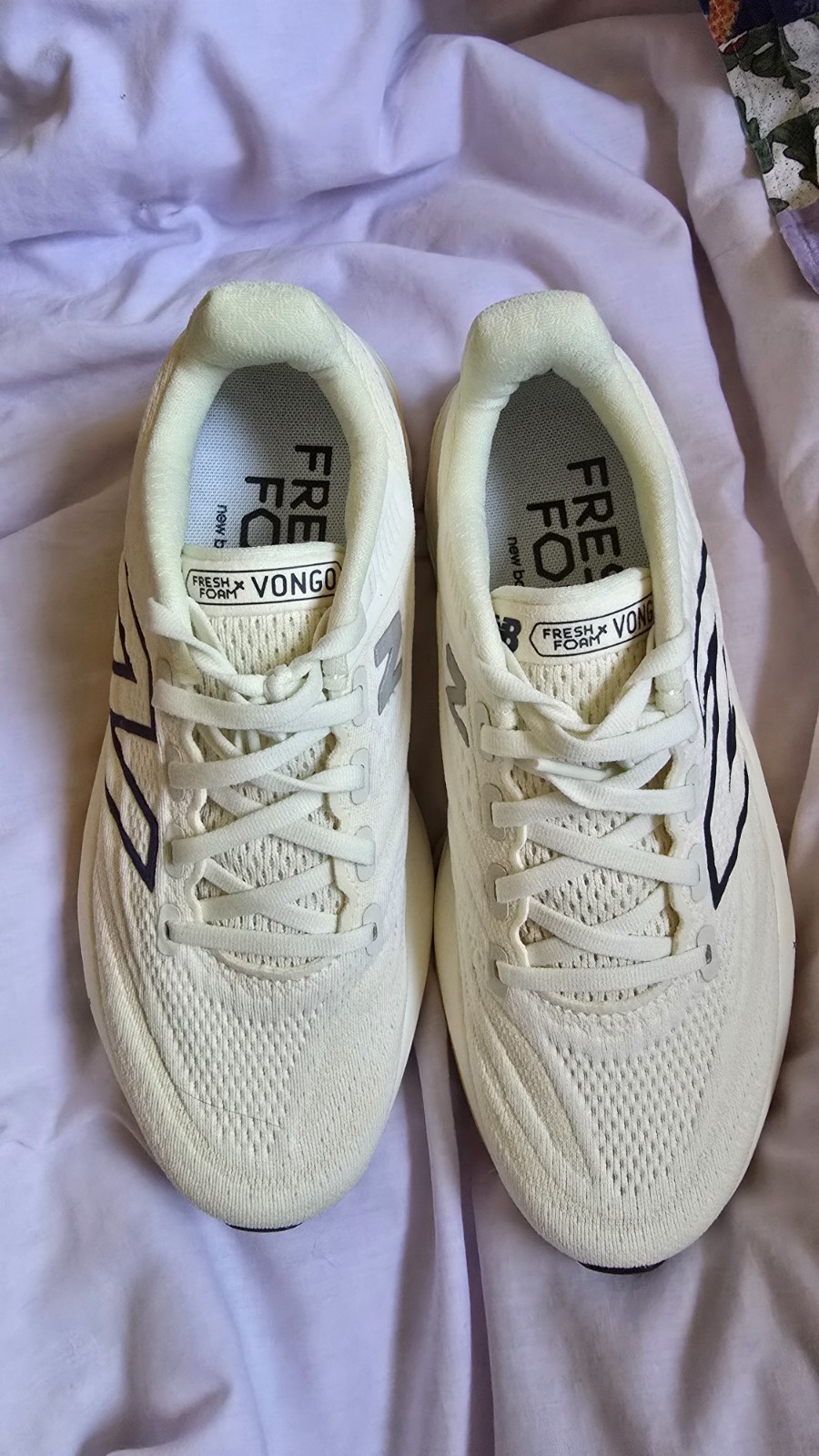 Size 7 – New Balance Fresh Foam X Vongo v6 Angora Clementine W