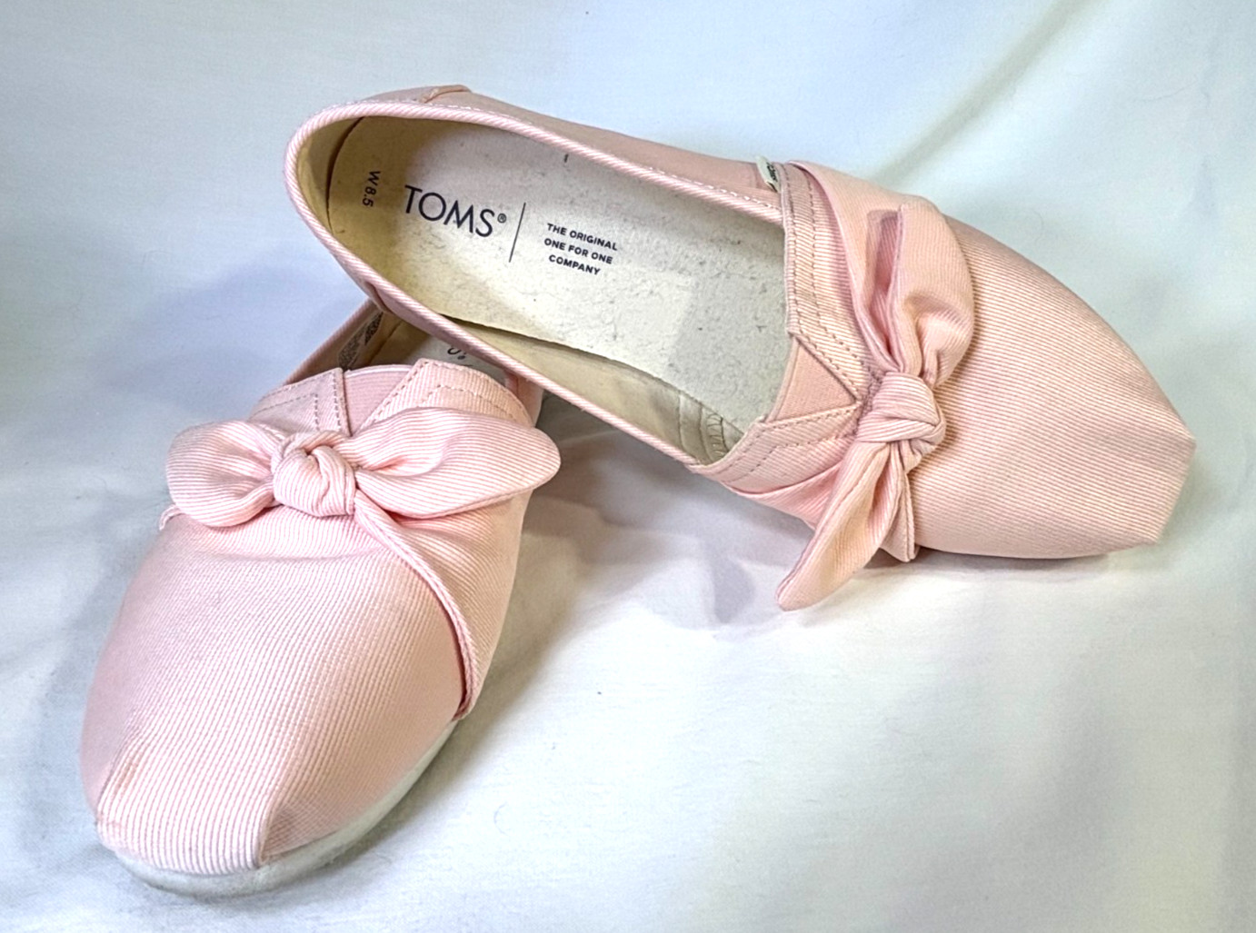Toms Shoes Women’s 8.5 Slip On Grosgrain Bow Pink Casual Comfort Round Toe