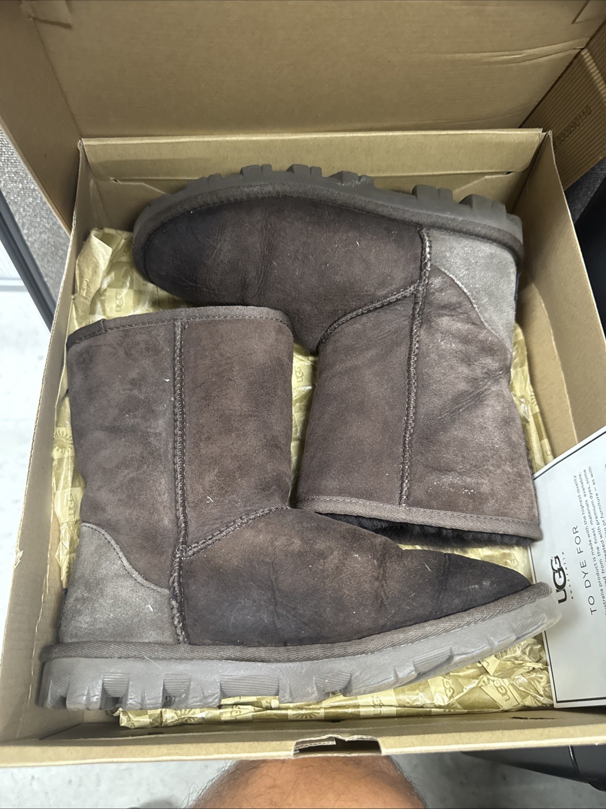 UGG essential short woman’s 5835 dark brown size 5