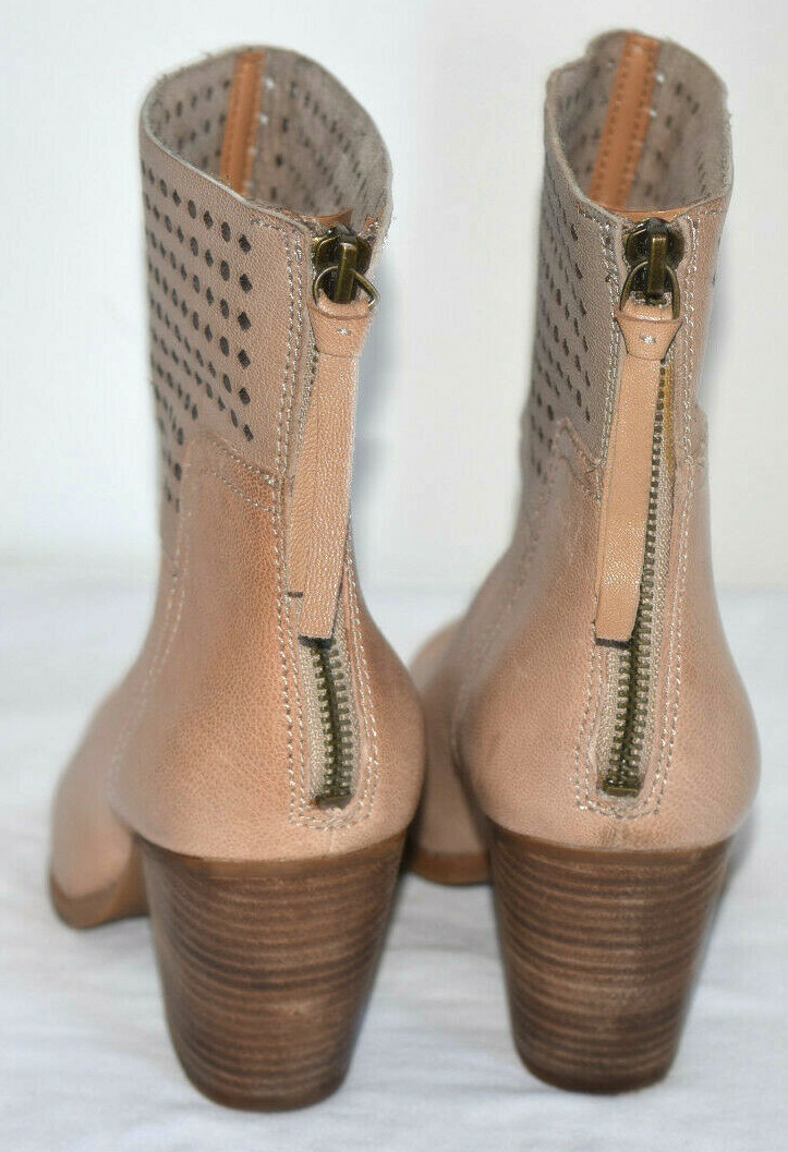 Nine West Beige Semi-Round Toe Block Heel Women’s Ankle Boot Size 7