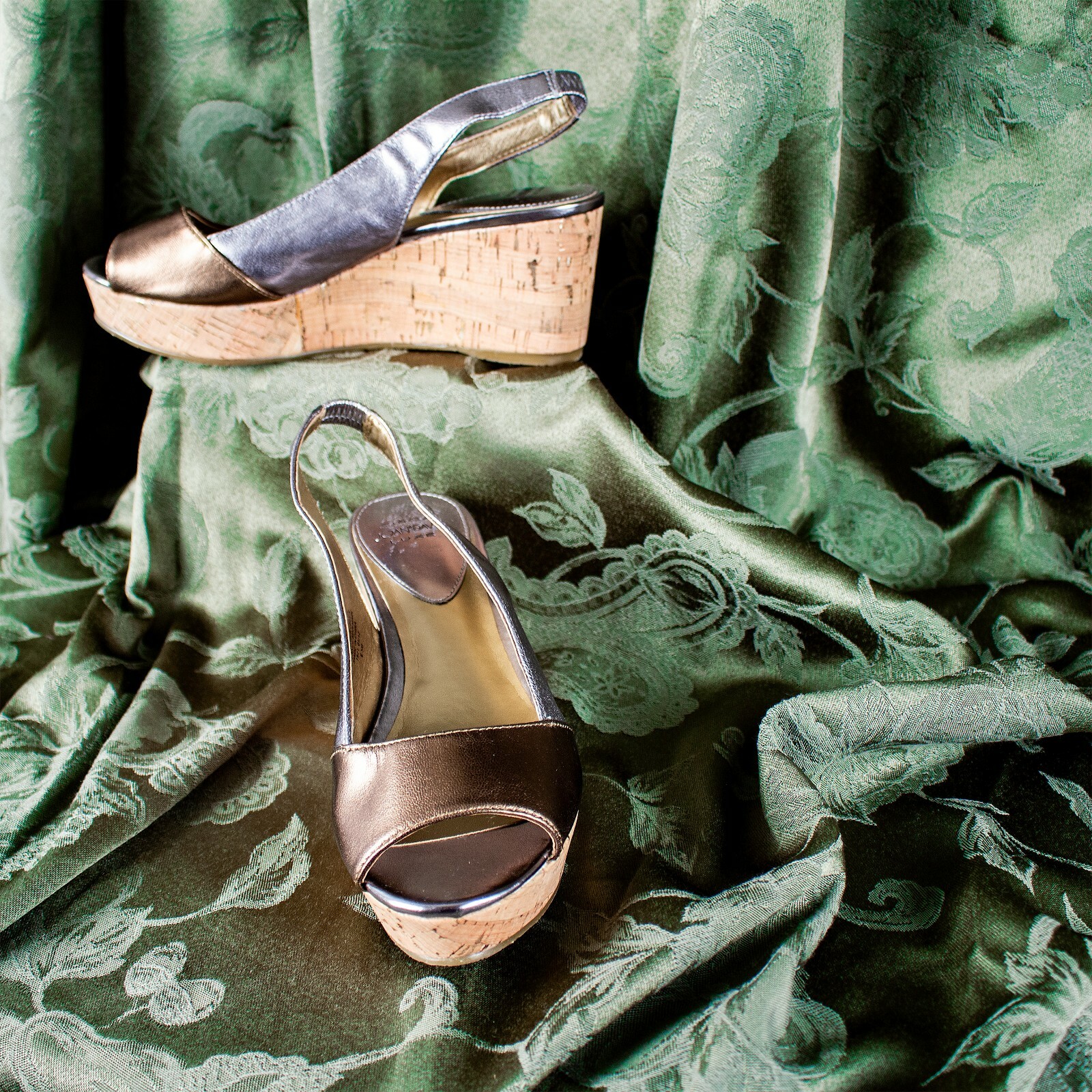 CIRCA JOAN & DAVID Bronze Silver Slingback Cap Toe Women Formal Sandal Size 6.5M