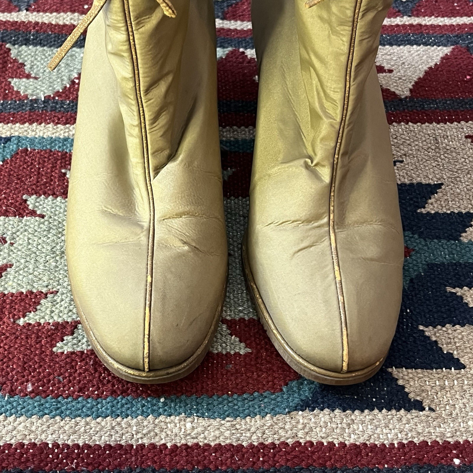 Vintage 80s Golo Winter Snow Boots Women’s 8 Beige Sherpa Lined Nylon High Heel