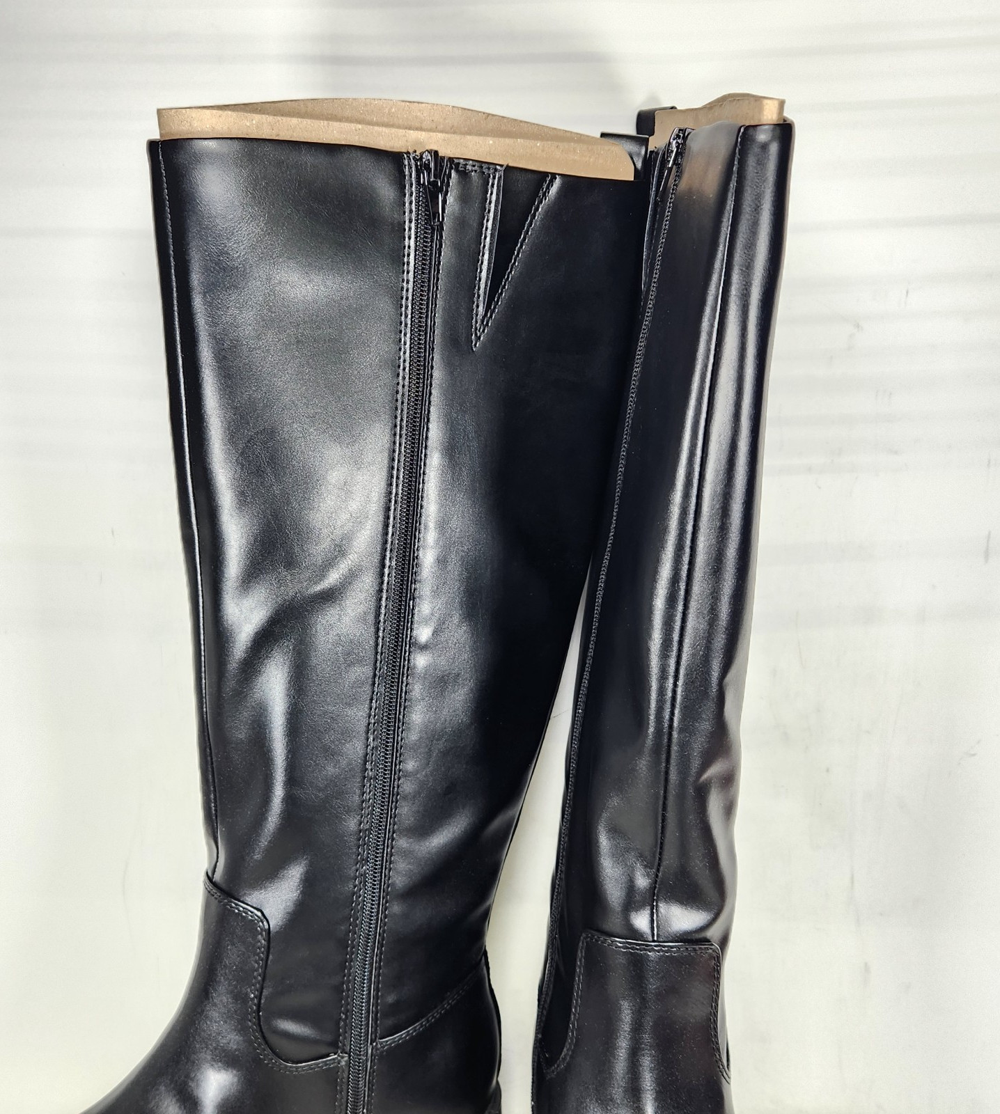 Size 11 – Nine West Barile – Black