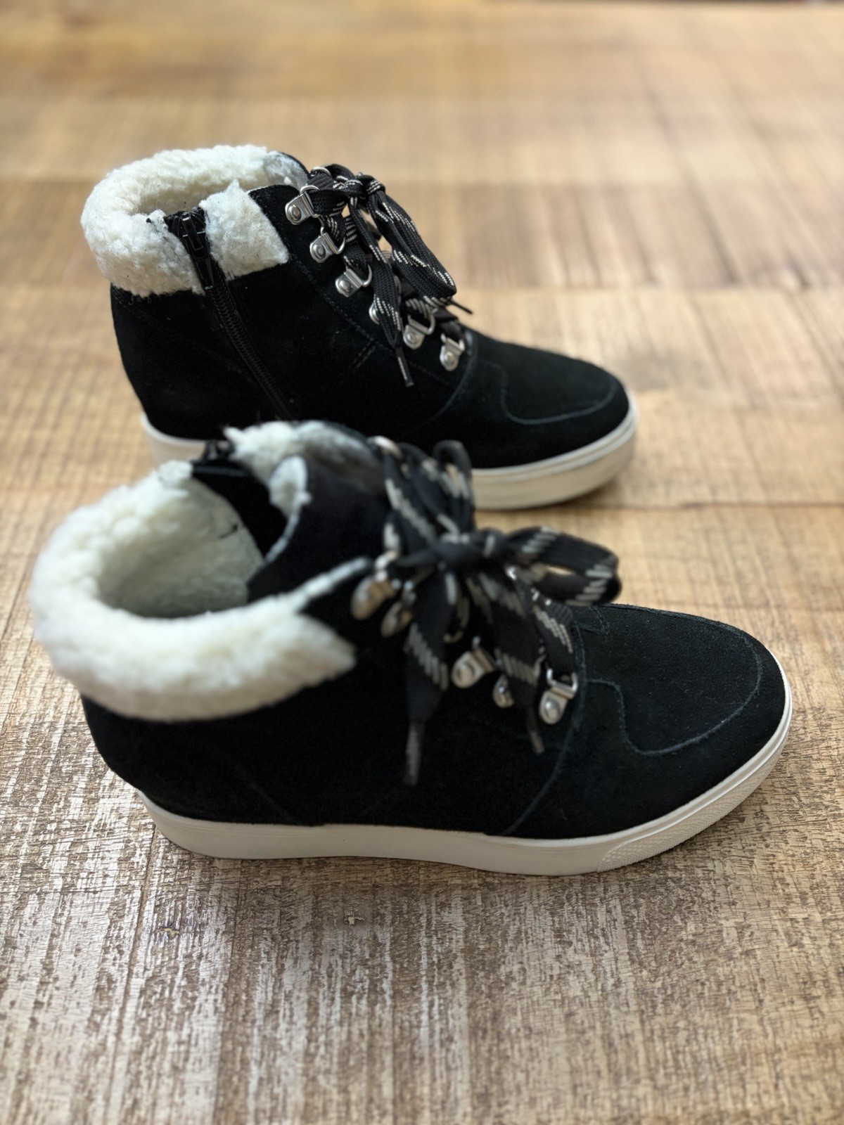 Steve Madden Lakes Black Faux Fur Lined Lace-Up Ankle Booties Womens US 7.5M