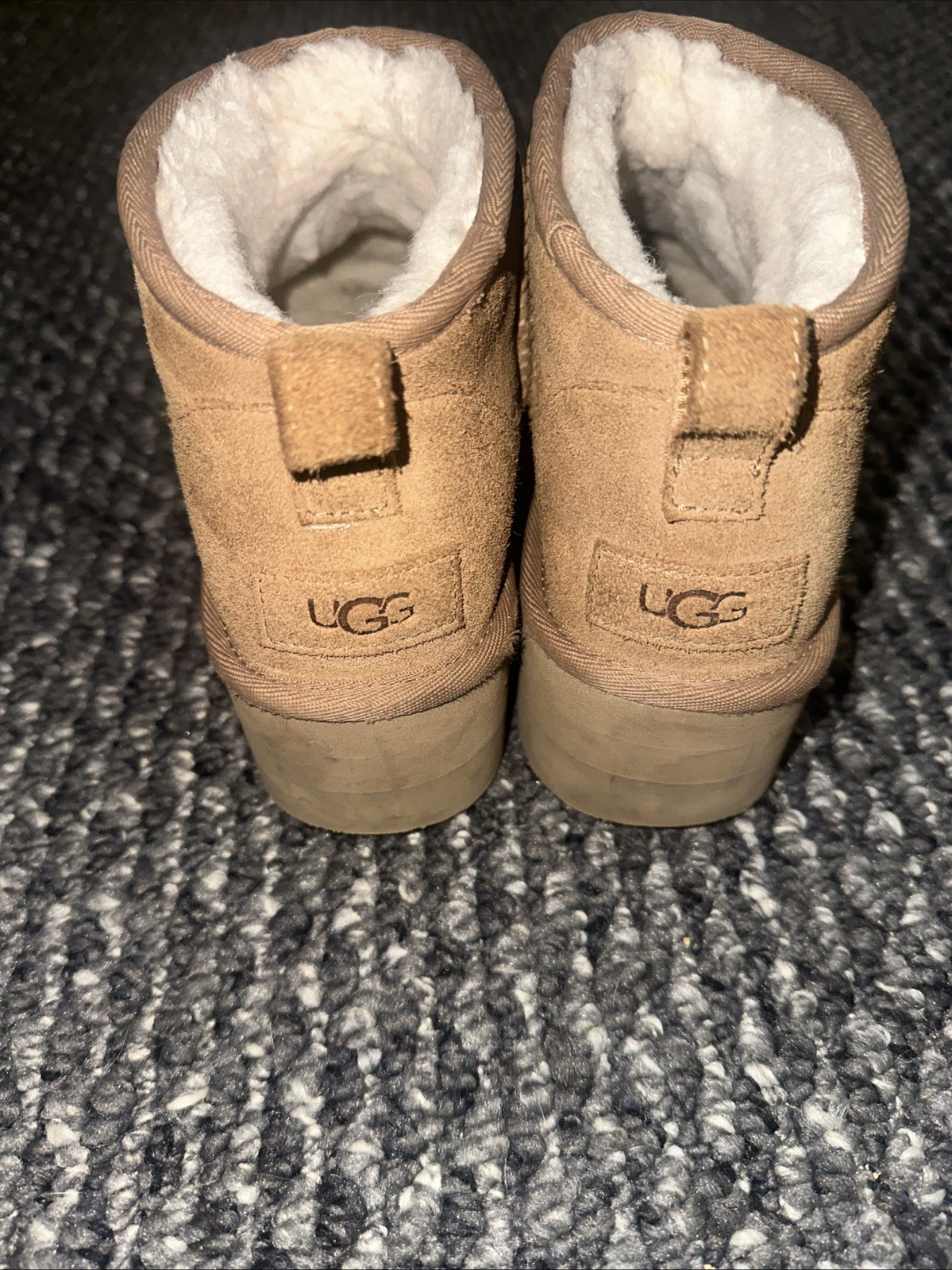UGG Women’s Classic Ultra Mini Platform Chestnut Boots 1135092 Size 8