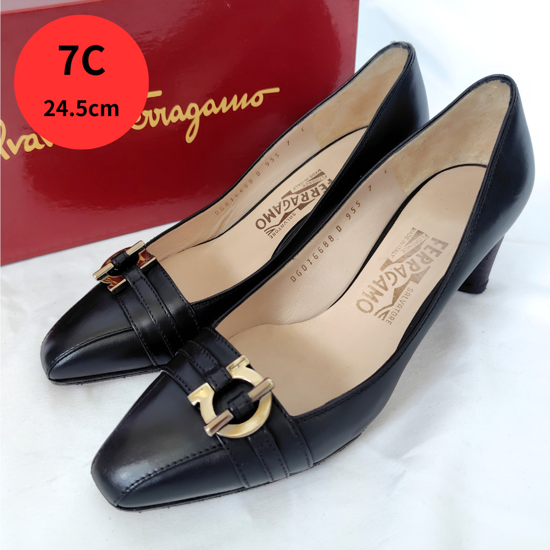Salvatore Ferragamo Gancini Black Leather Pumps Pointed Toe Size 7C EU 38