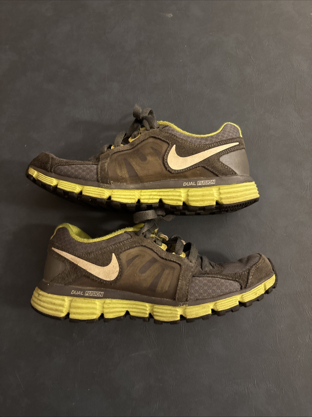 Nike Women’s Dual Fusion ST2 Gray Training Sneaker Shoes Size 6.5