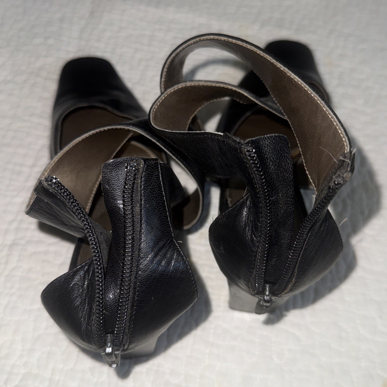 bellini shoes Women’s Heel 3.5” Black Size 11M Straps Closed Toes Leather Upper