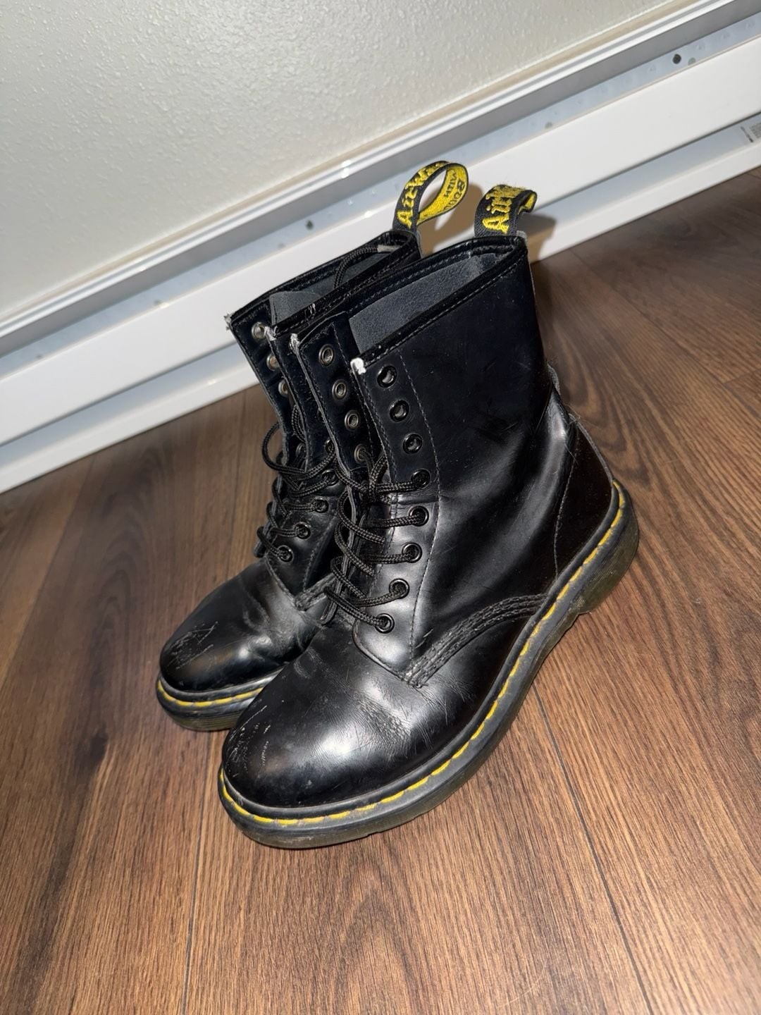 Dr. Martens 1460 Smooth Leather Combat Boots Size 7.5