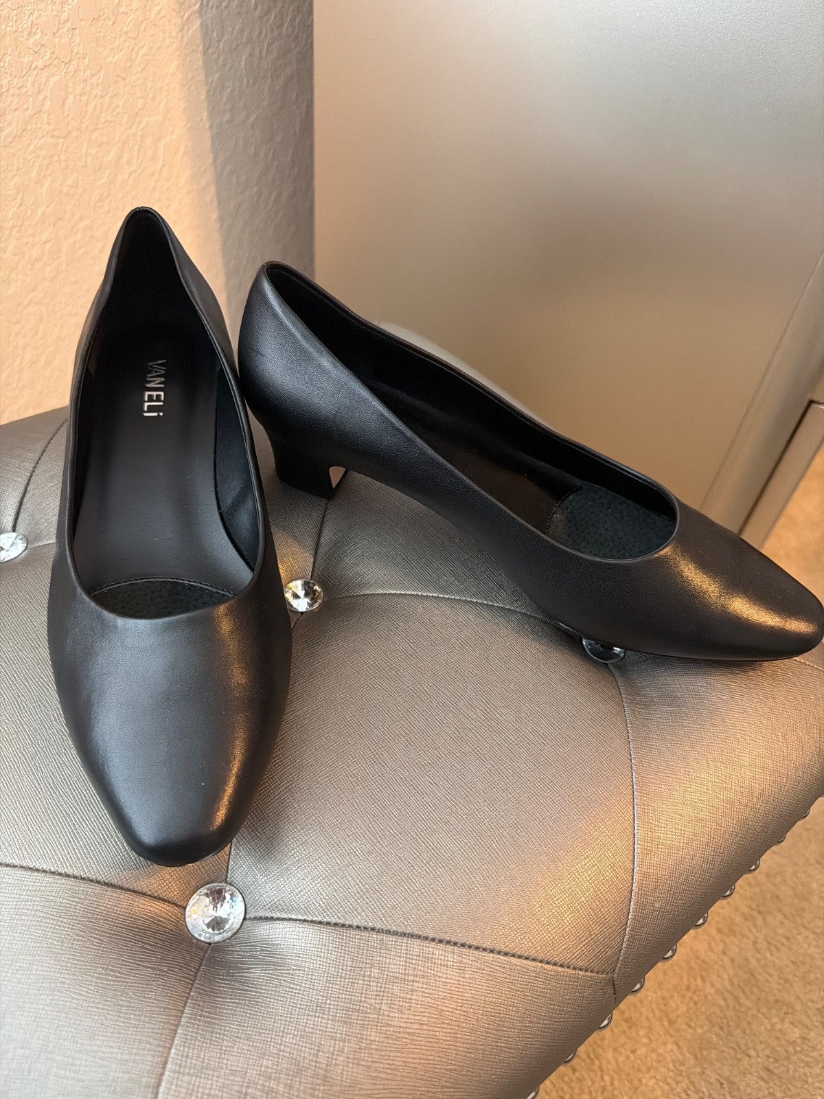 NEW! Woman’s black pumps low heel 10.5 Wide