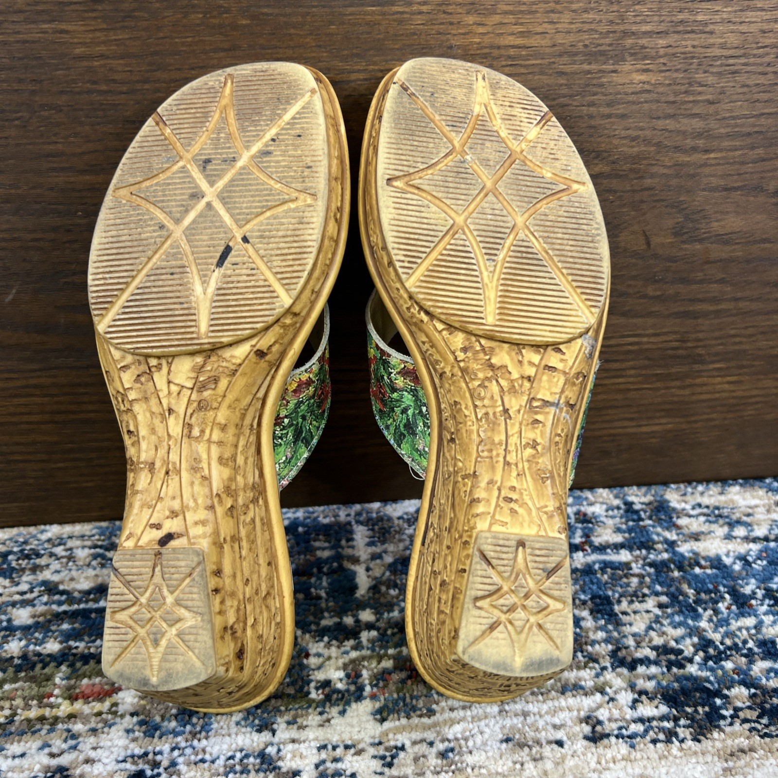 ICON Wearable Art Women Dancing Leather Wedge Sandals Womens Sz 6M