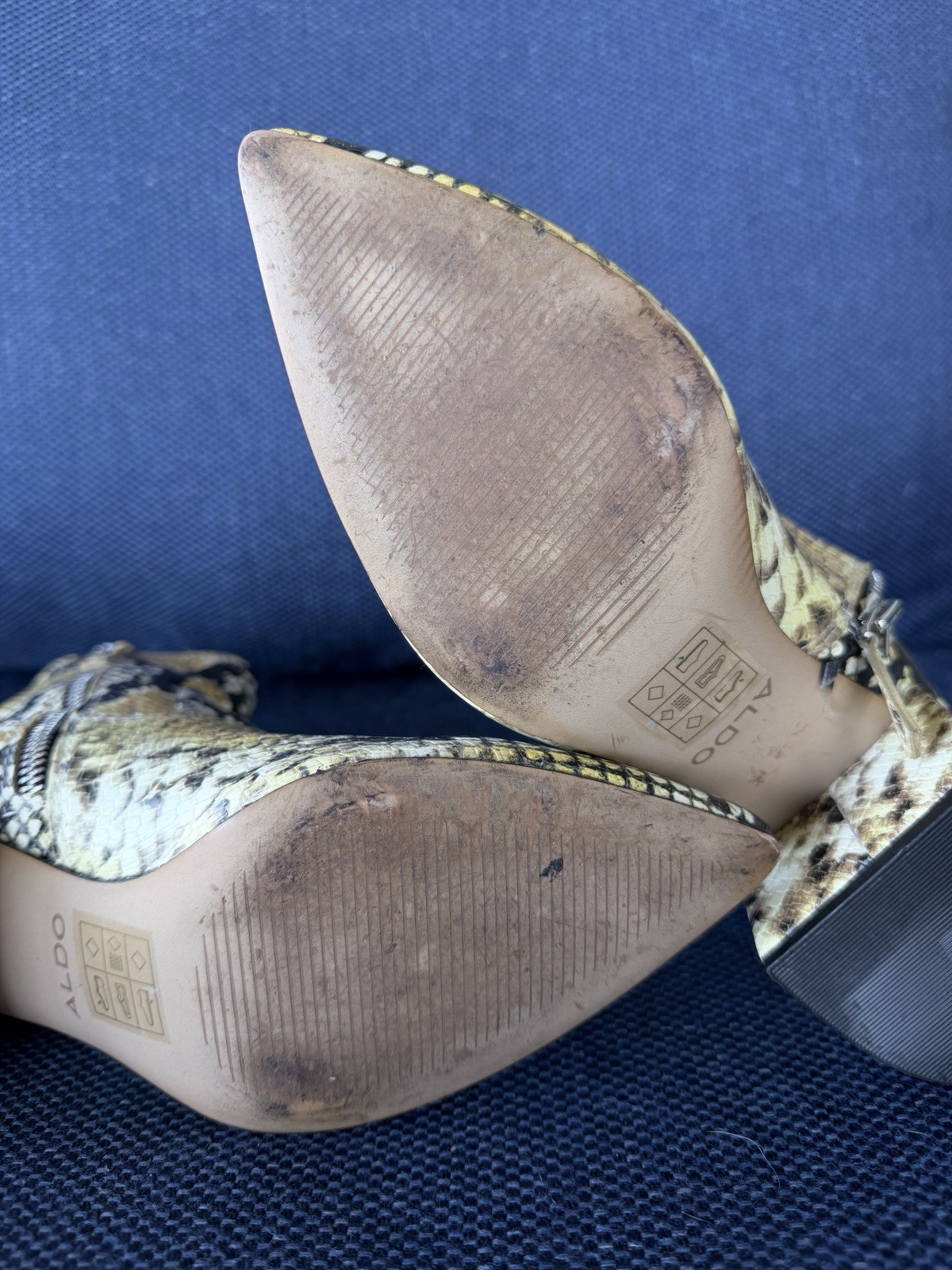 Aldo Snakeskin Ankle Boots 6.5 Western Chunk Heel Side Zip Statement