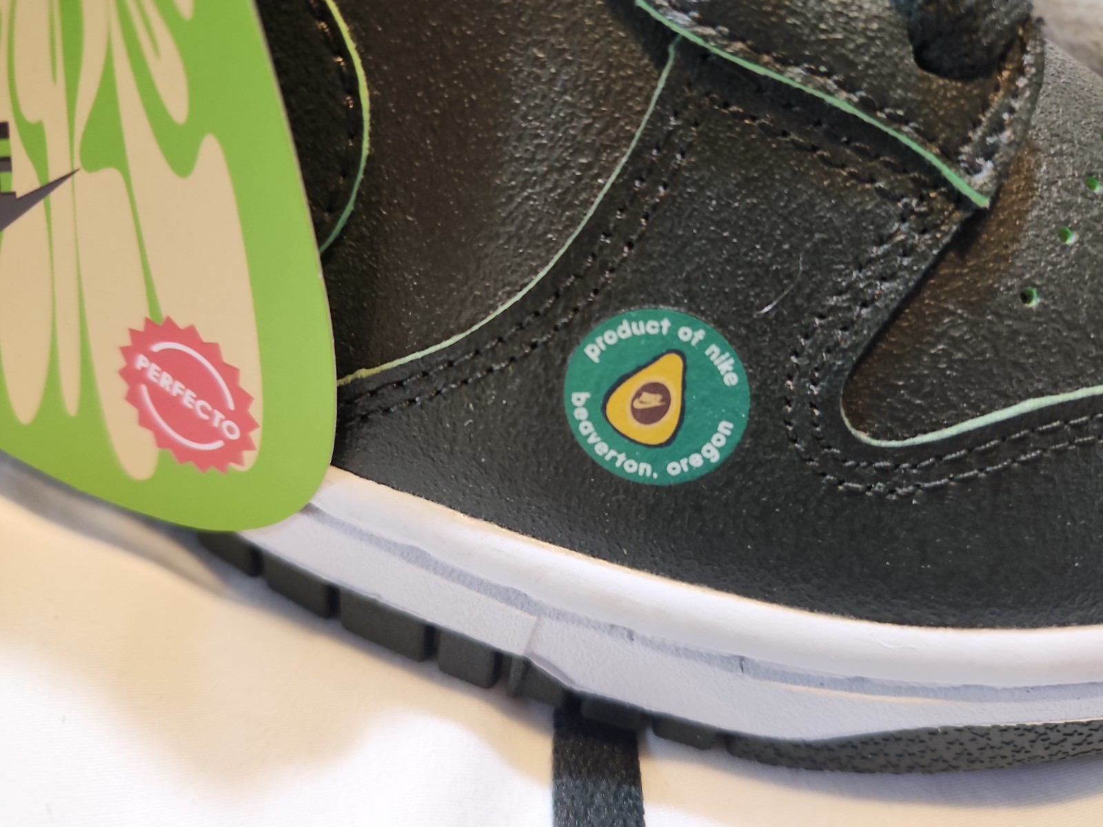 Size 7.5 – Nike Dunk LX Low Avocado New With Bag And Tags
