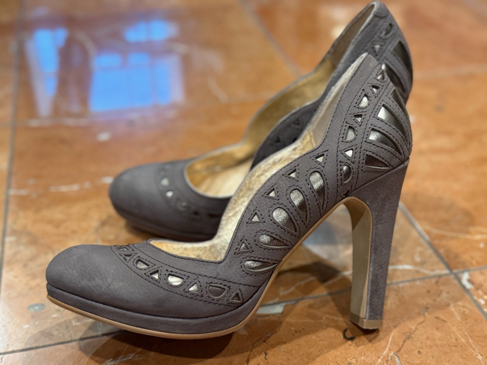 ANTHROPOLOGIE MISS ALBRIGHT SPECIALTY MADAN PETAL BROWN LEATHER HEELS 7.5 M NEW