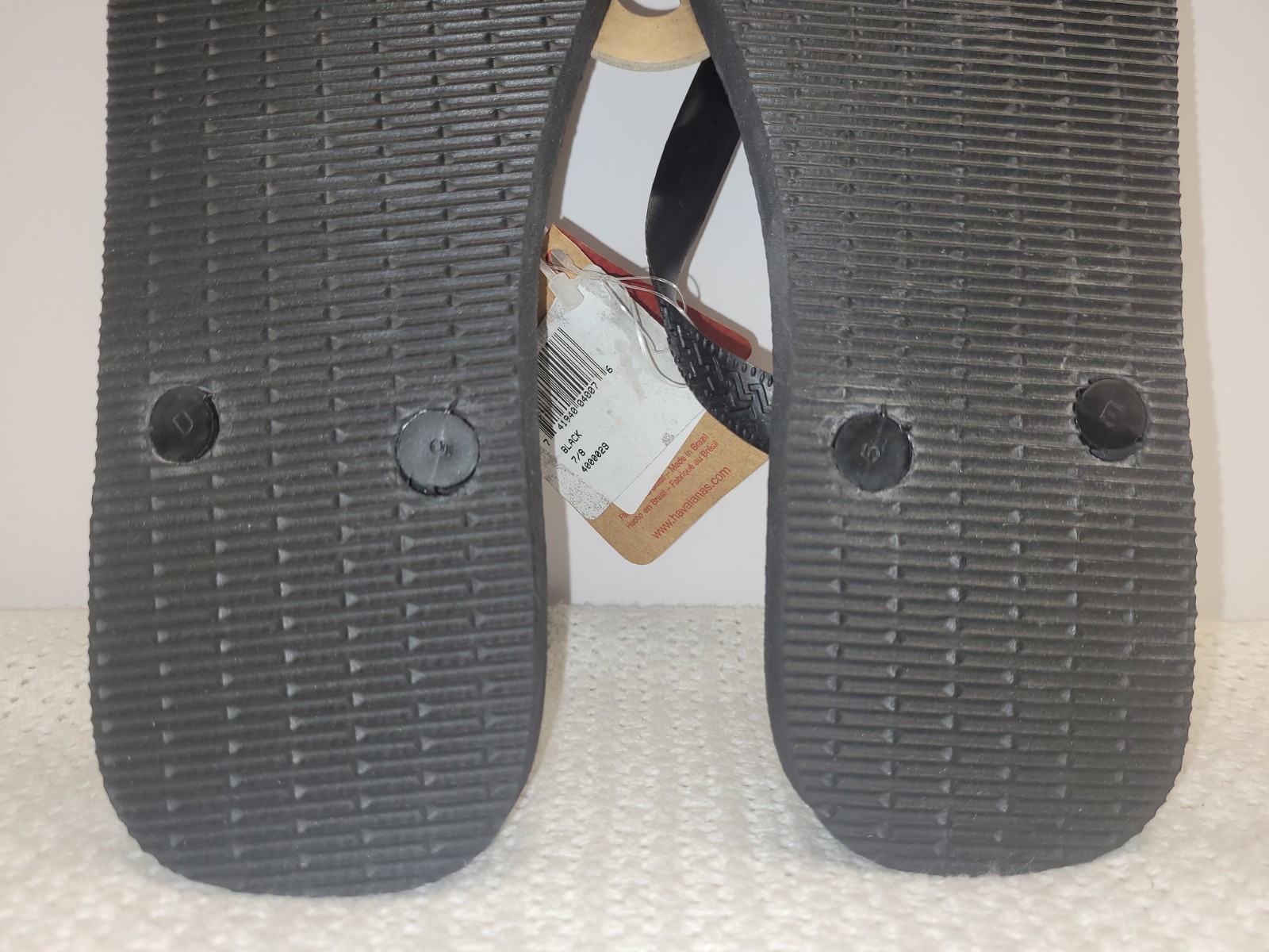 Havaianas Unisex Top Thongs Flip Flops Black (Mens 7/8) (Women’s 9/10)