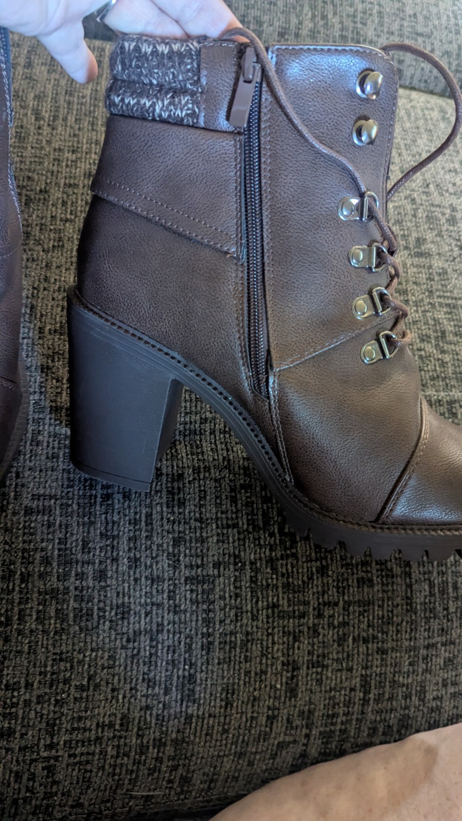 Torrid Women’s Dark Brown Ankle Booties Size 10.5W,Zip/Tie Chunky Heel/Sole NNT