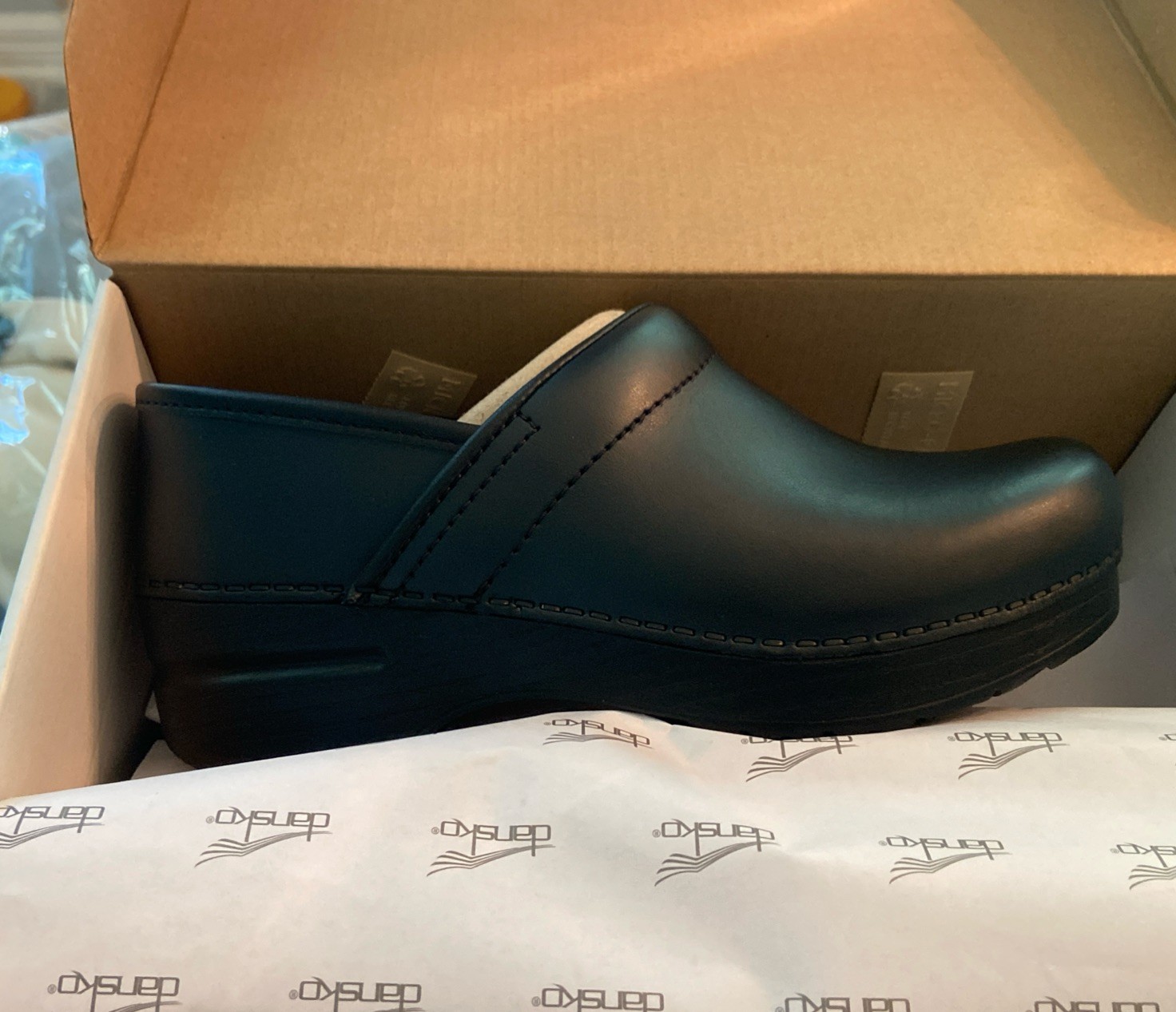 Dansko Professional Z5015 Black Cabrio Leather Clog Shoes Size 6 women’s (36)