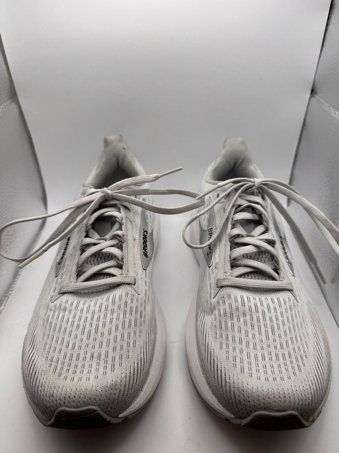 Brooks Revel 6 Oyster/Alloy/White Women’s Running Shoes