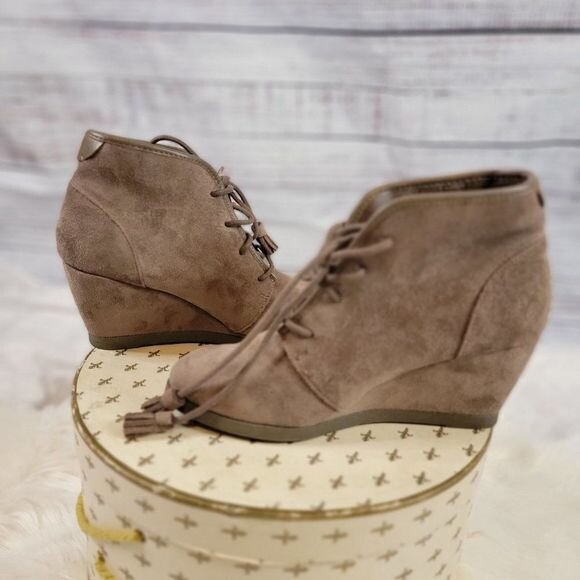 Madden Girl Women’s Dally Taupe Casual Wedge Ankle Bootie Womens 7