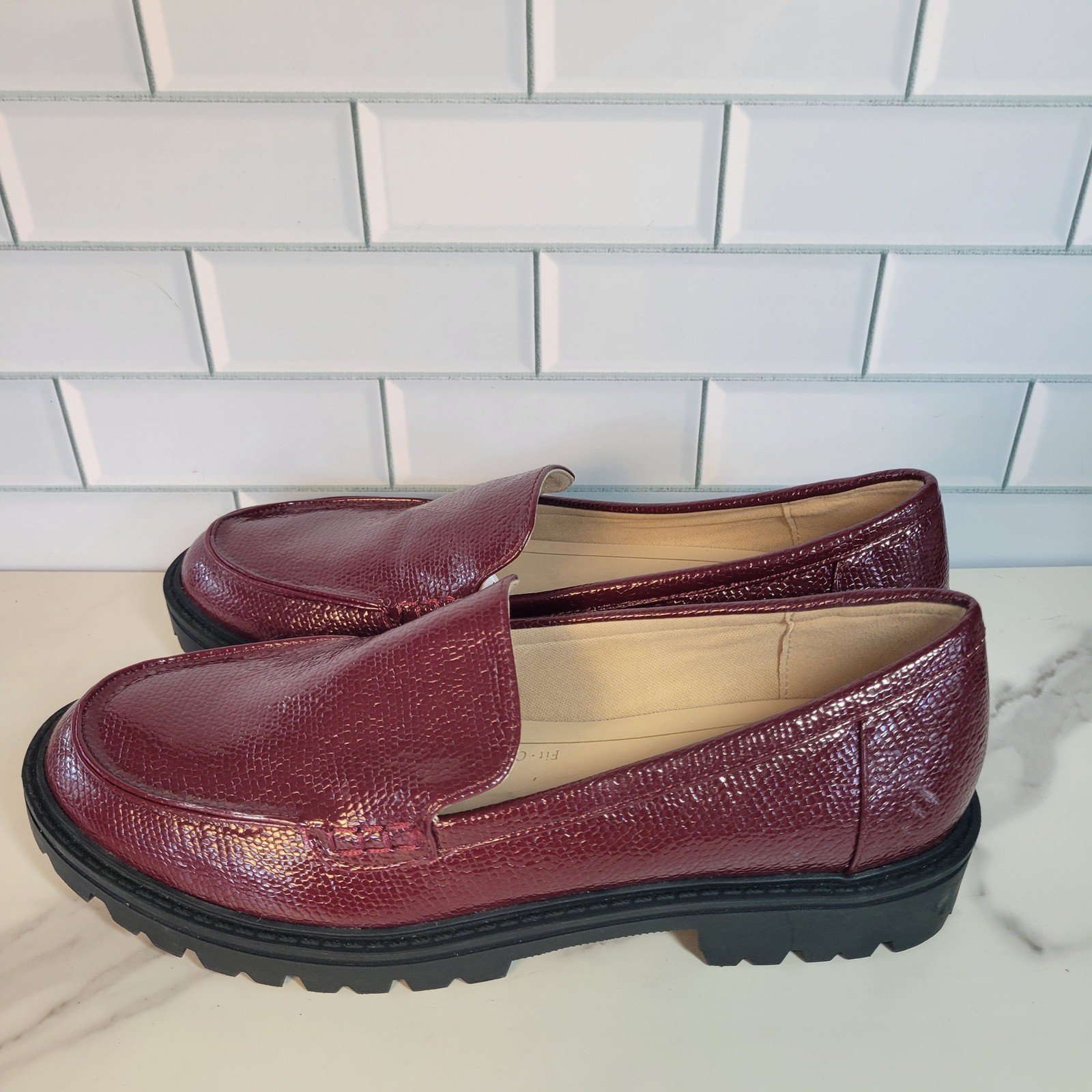 Journee Collection Womens Erika Lug Sole Slip On Loafers Size US 7.5M Metallic