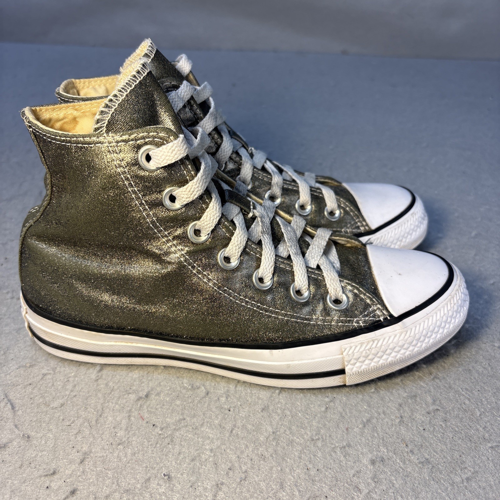Converse Chuck Taylor AllStar High Top Metallic Green Glitter Sneakers Women’s 6