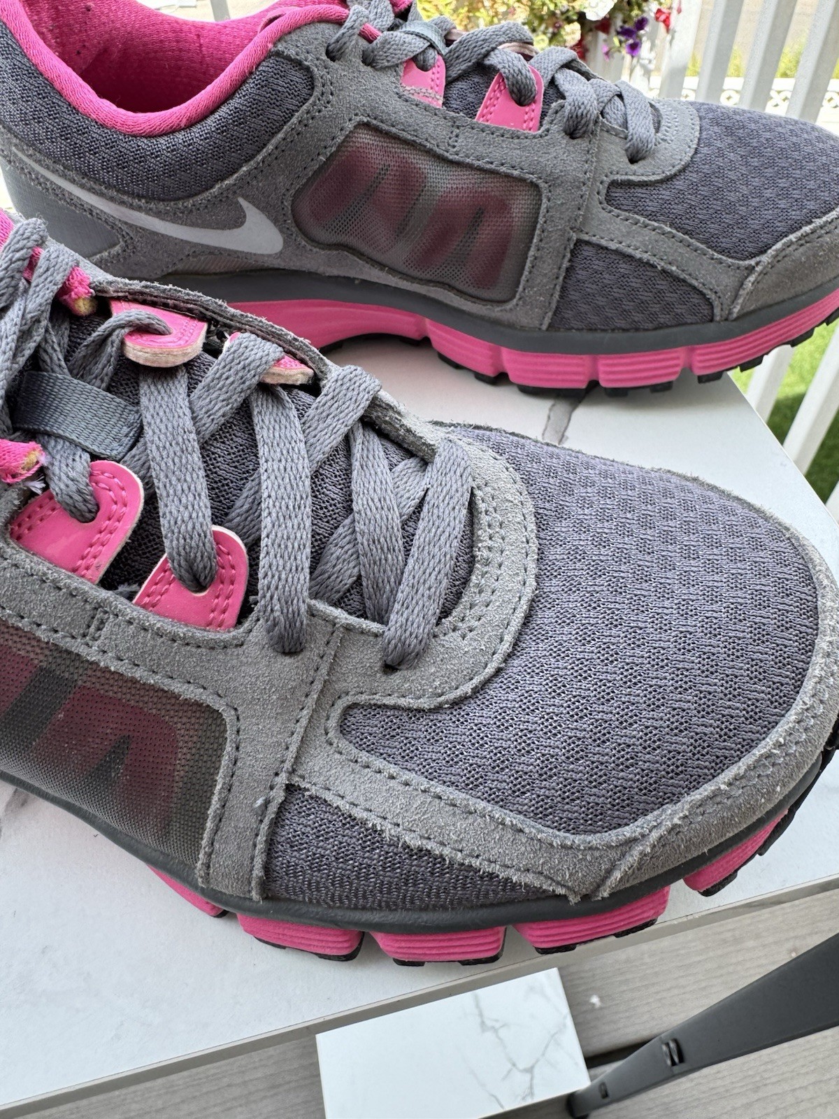 NIKE DUAL FUSION ST2 WOMENS SHOES, SZ 8M, EXCELLENT CLEAN CONDITION, GREAT SOLES