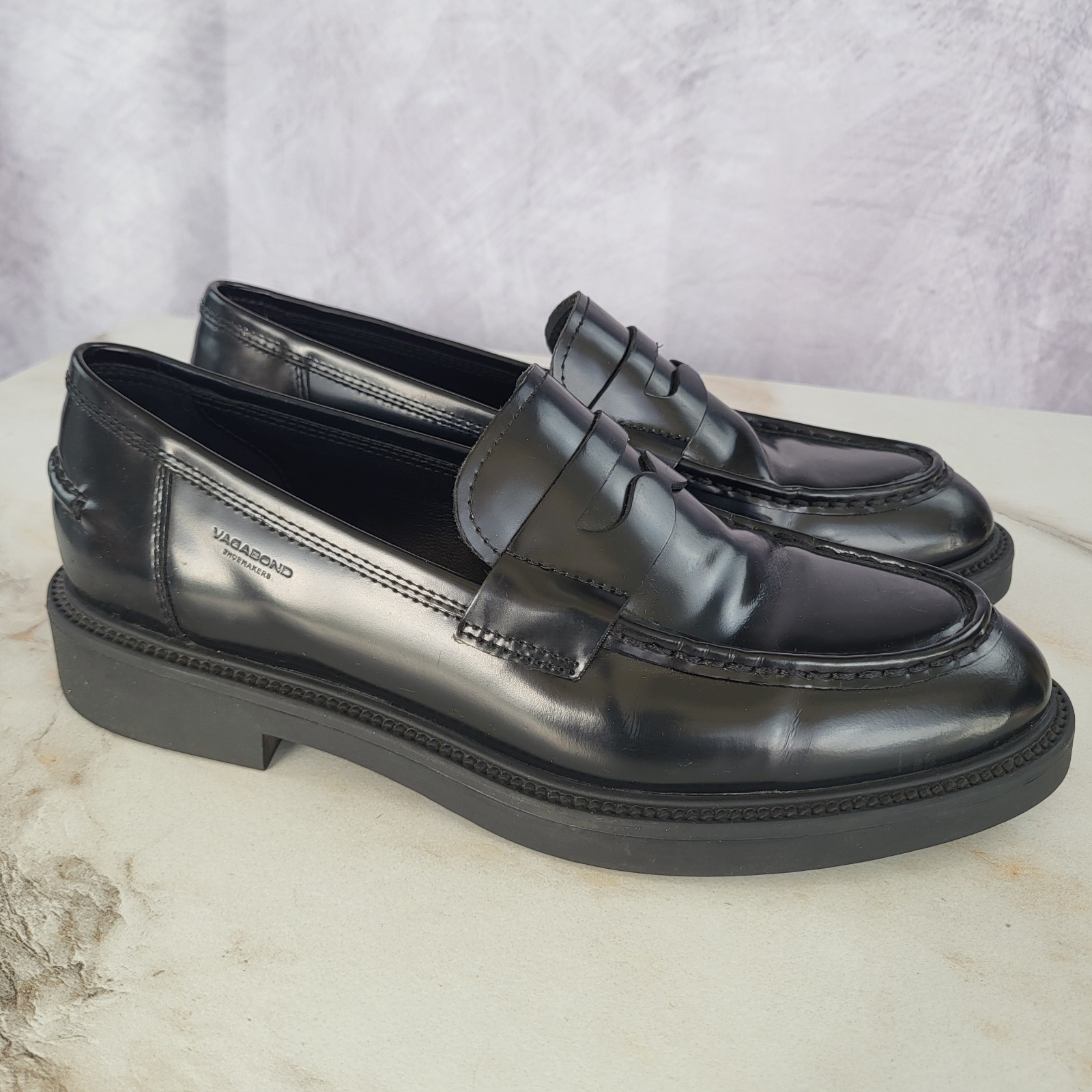 Vagabond Penny Loafers Size 40/10 Women’s
