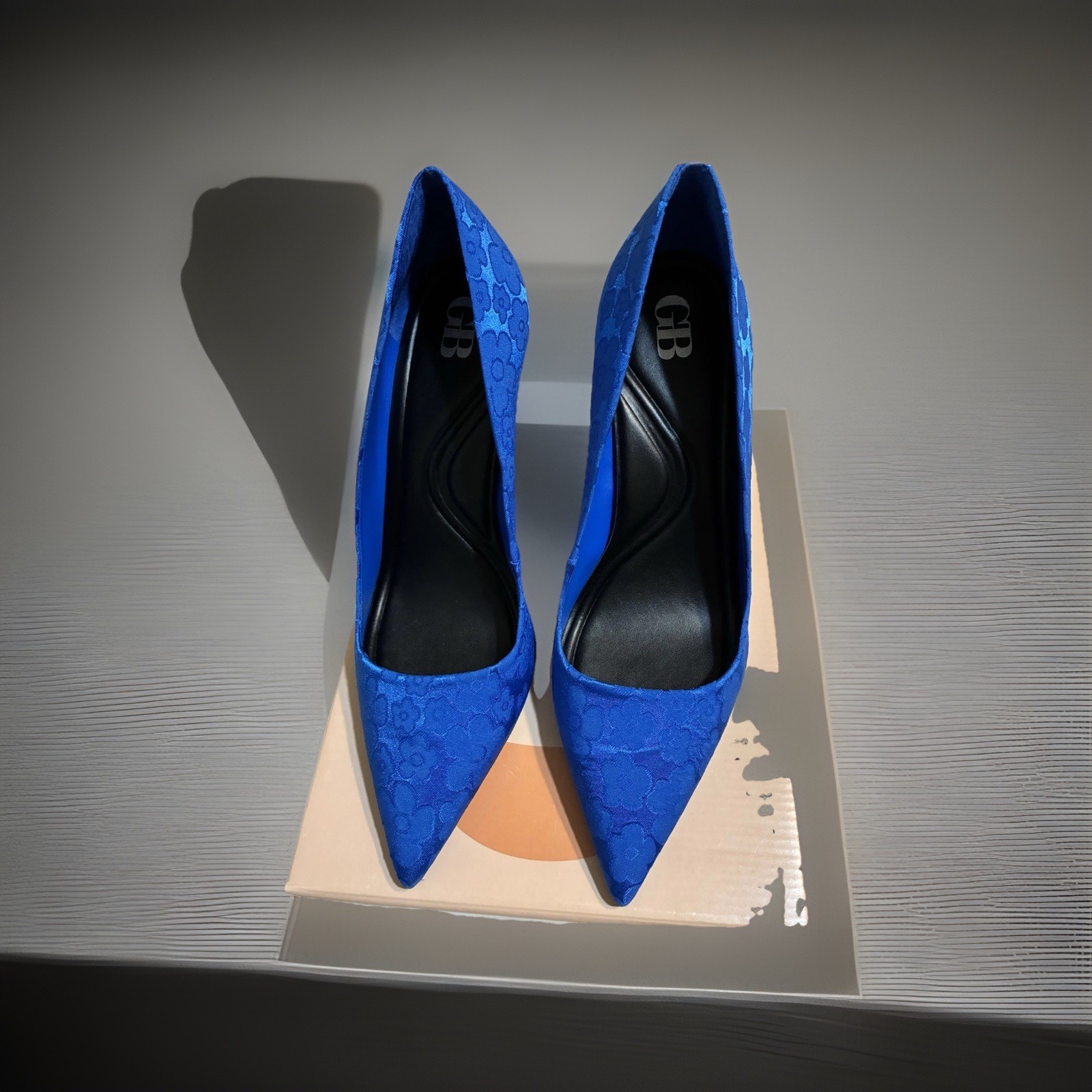 Size 8.5 Gianni Bini Blue Pumps Spring Summer Fall Winter Church Formal