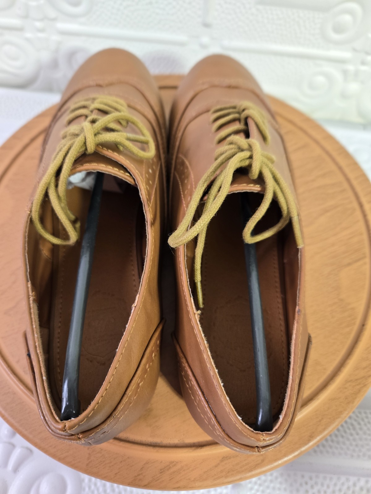 Ollio Women’s Classic Lace Up Flat Heel Oxford Shoes (Brown)-Multiple US Sizes