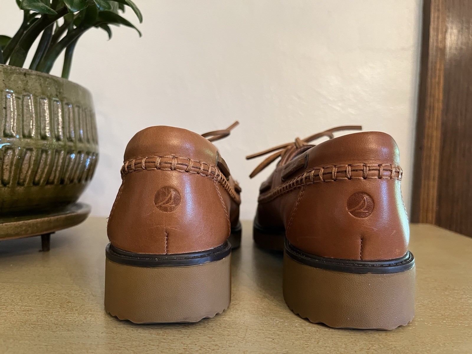 NEW Sperry Wells Round Toe Brown Leather Boat Shoe Women 10 Preppy Sailing