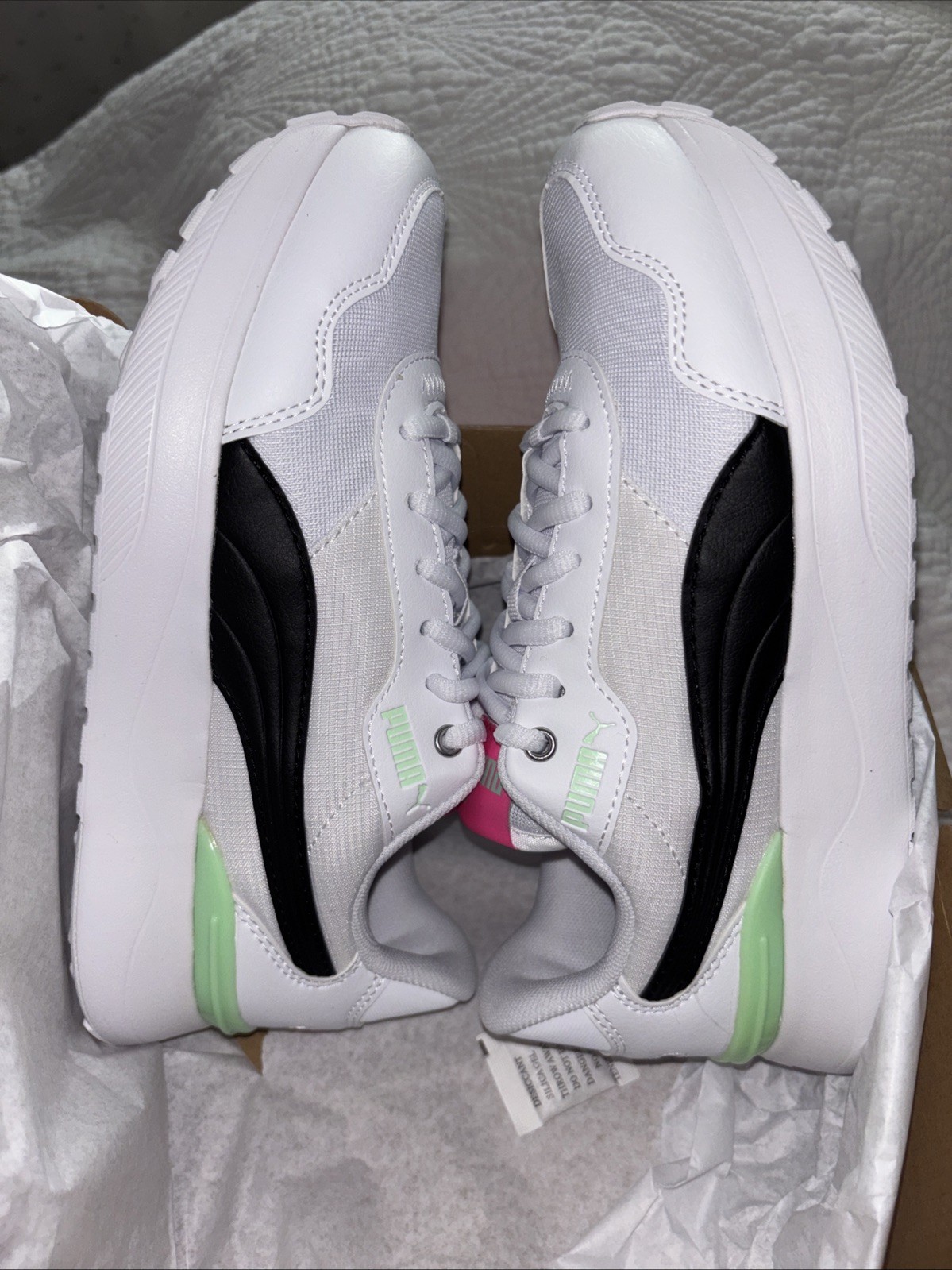 Puma R78 Voyage Women’s Size 5.5 Sneakers White Pink Fresh Mint
