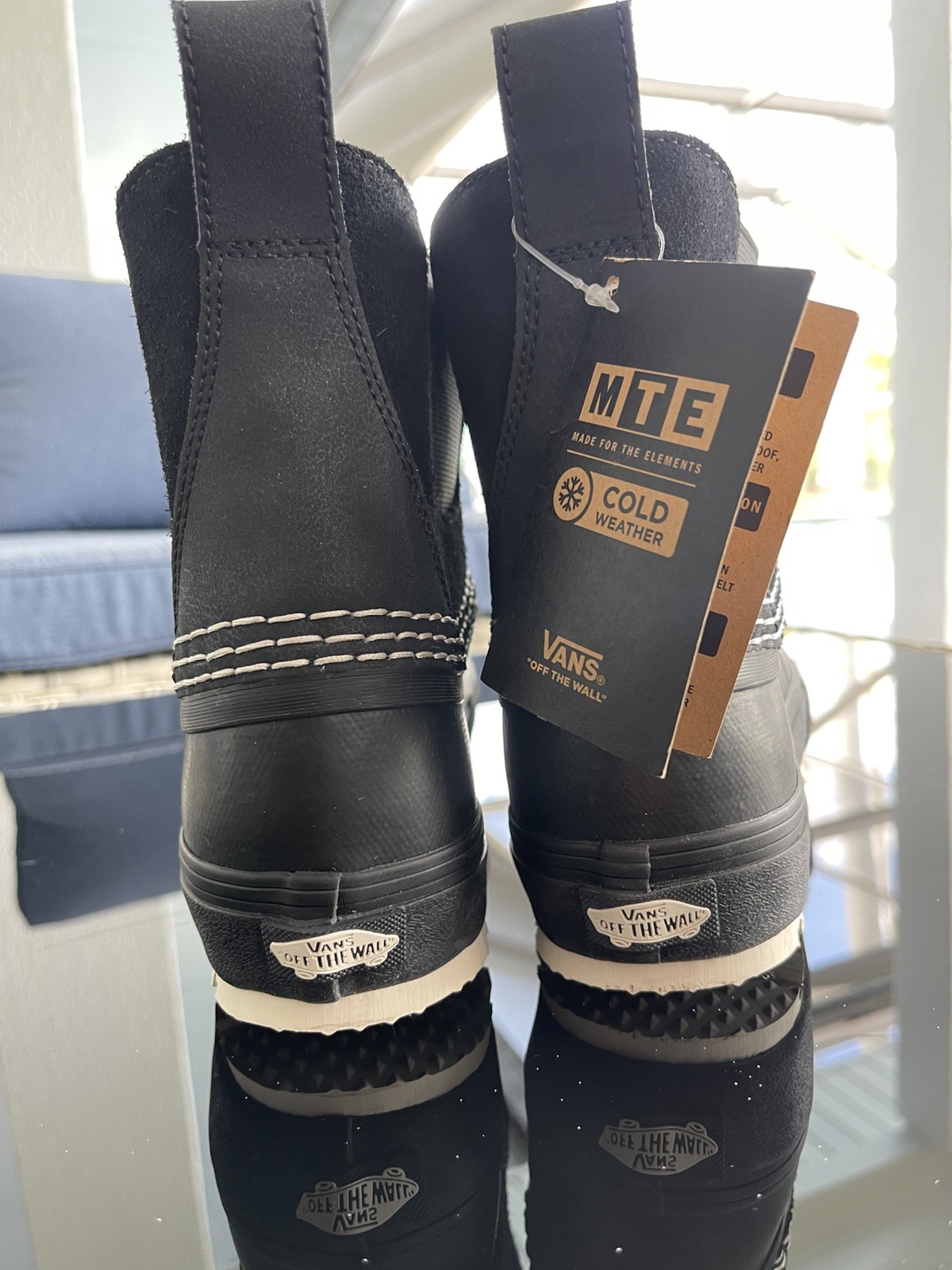 Standard Mid Chelsea Snow MTE Black/Bone Slip On Boots size 10/10.5