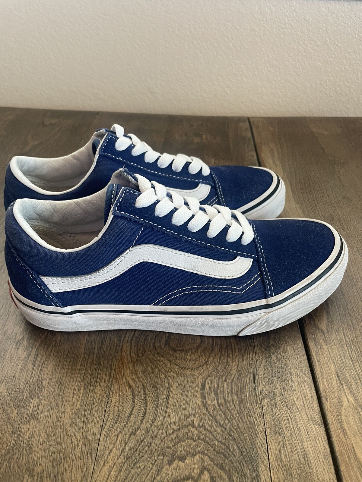 VANS Old Skool Suede Low Top Shoes Sneakers Blue White Women’s Size 5 Men 3.5