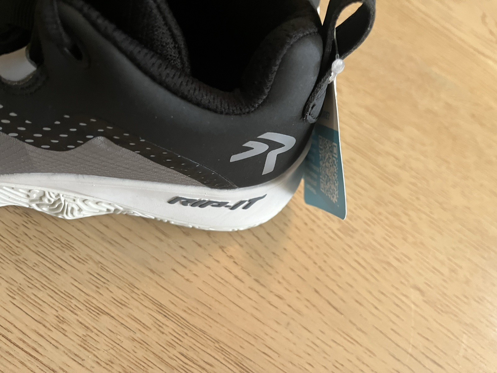 Rip It Future Volleyball Shoe womens Size 7.5 black & white New! sneakers