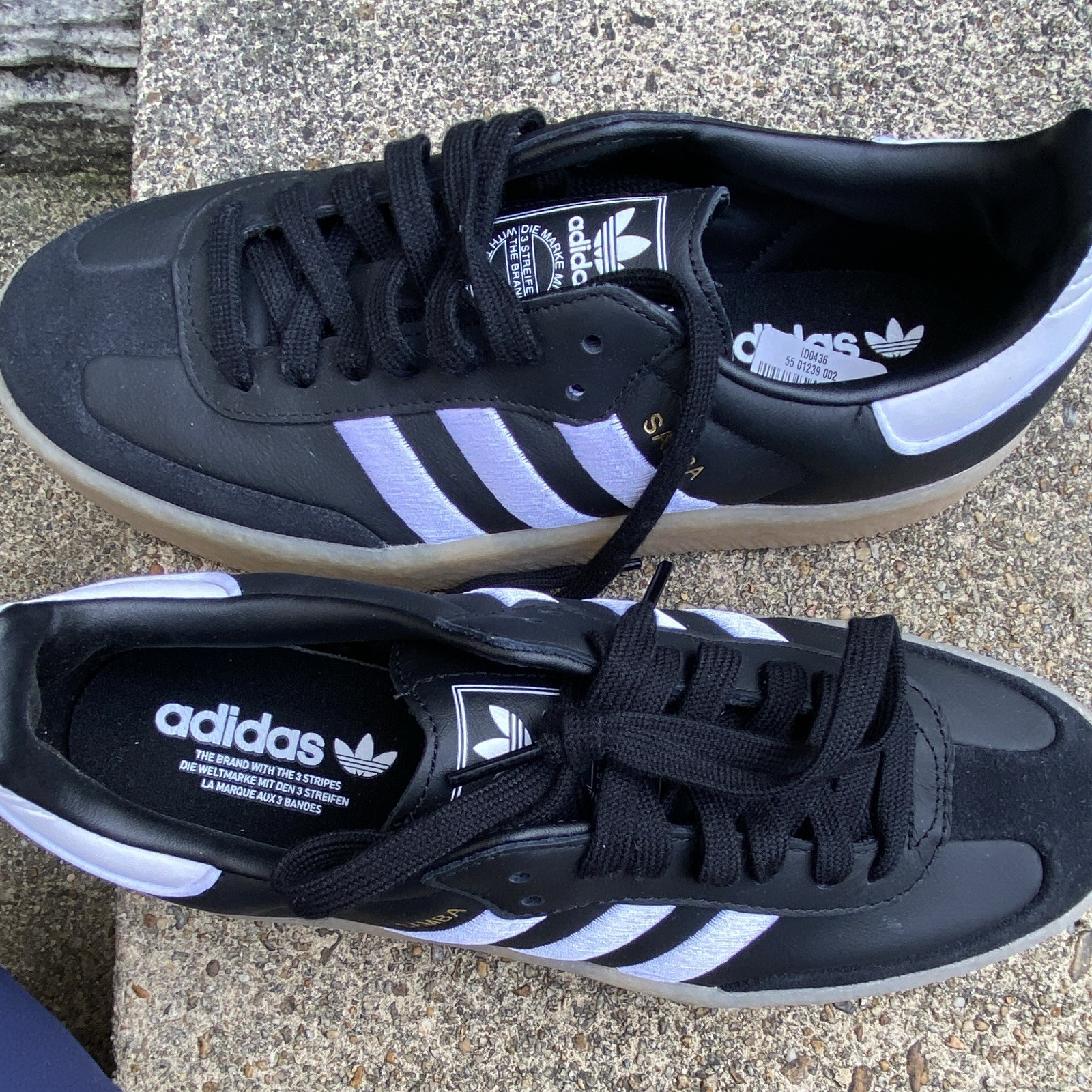 adidas Originals Sambae W Black/White Low Top Lace-Up Leather Sneaker ID0436