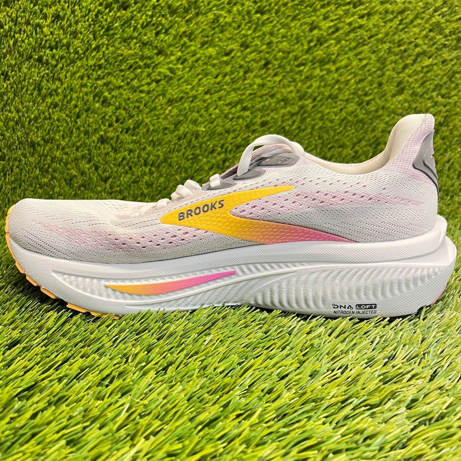 Brooks Ghost 17 Womens Size 9 Gray White Pink Athletic Running Shoes Sneakers