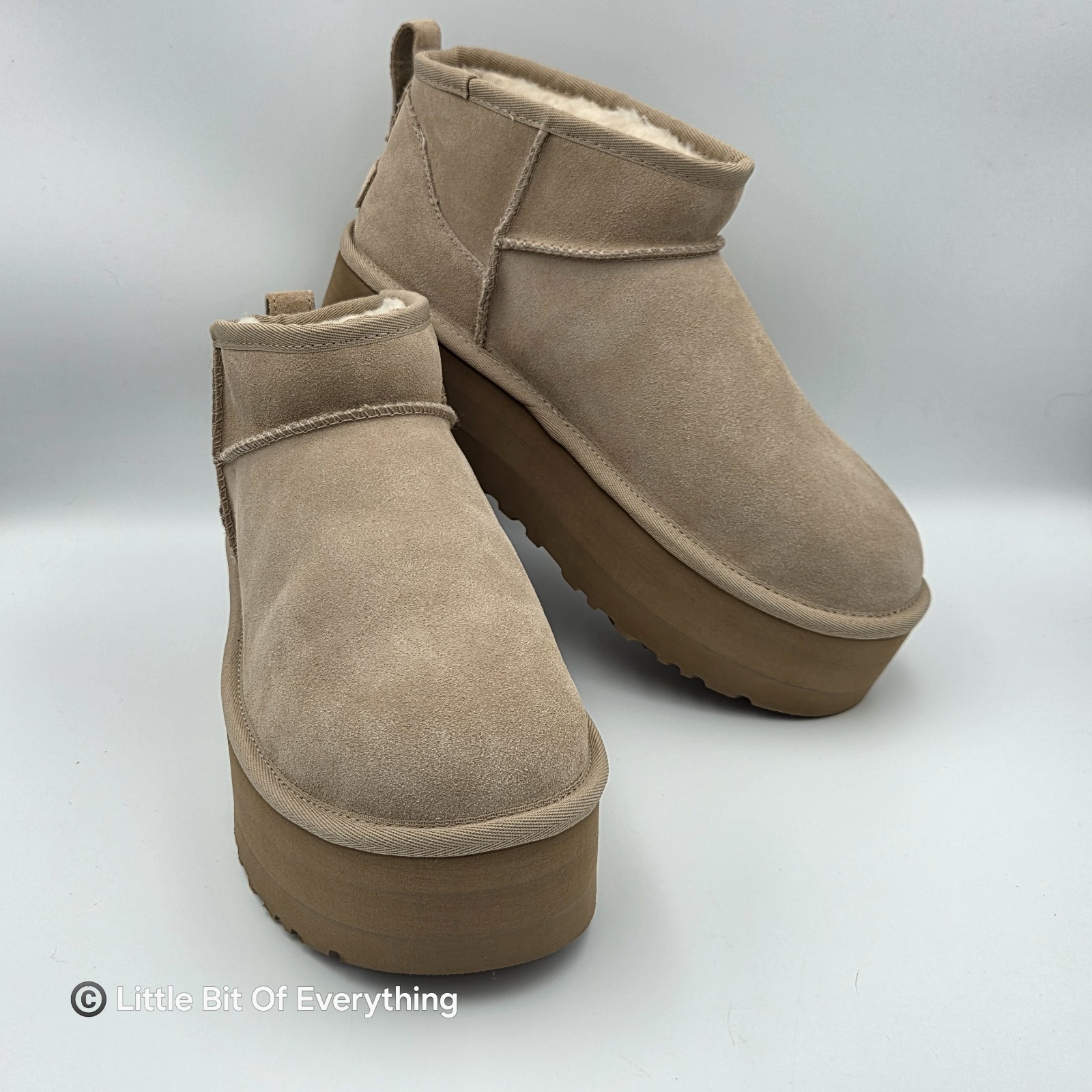 New UGG Women’s Classic Ultra Mini Platform Boot Sand Bootie 1135092 – Size 10