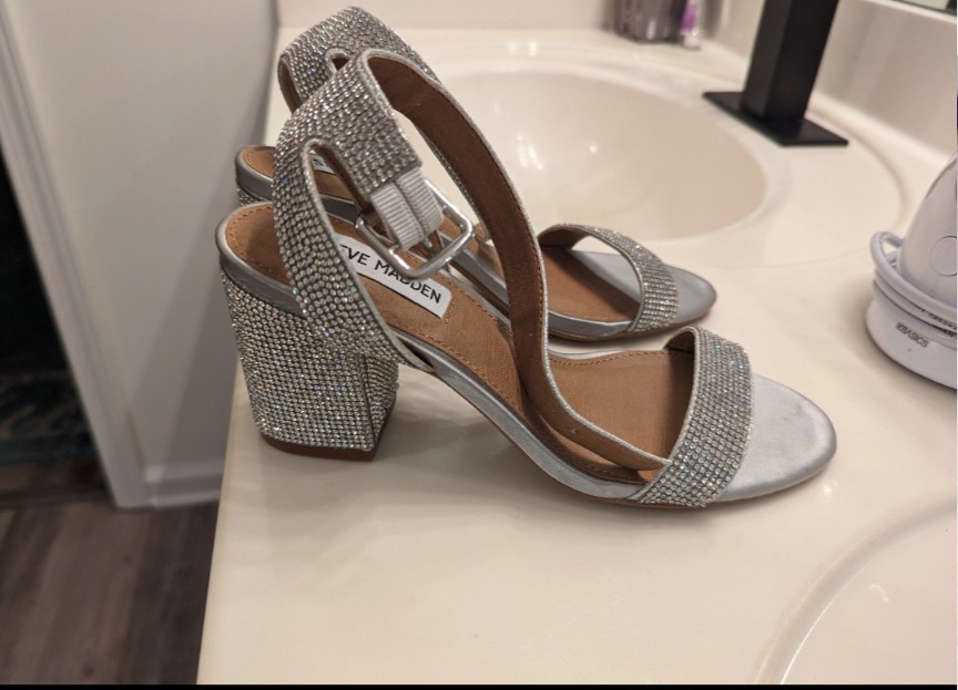 Steve Madden Silver Rhinestone Ankle Strap Leather Open Toe Buckle Sandals 6.5M