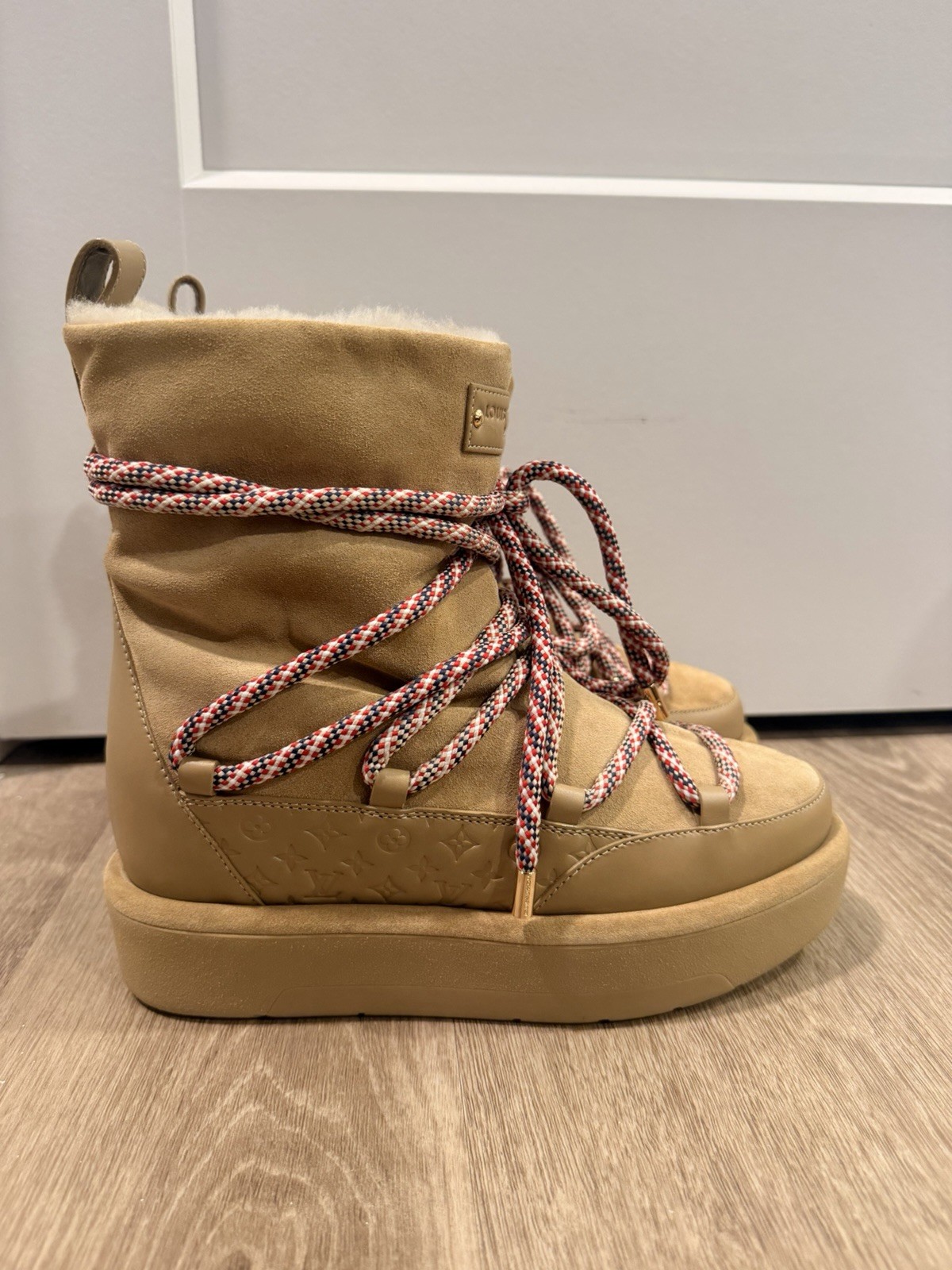 Louis Vuitton Women’s Beige Suede Shearling Lined Ankle Lace-Up Boots EU 37.5