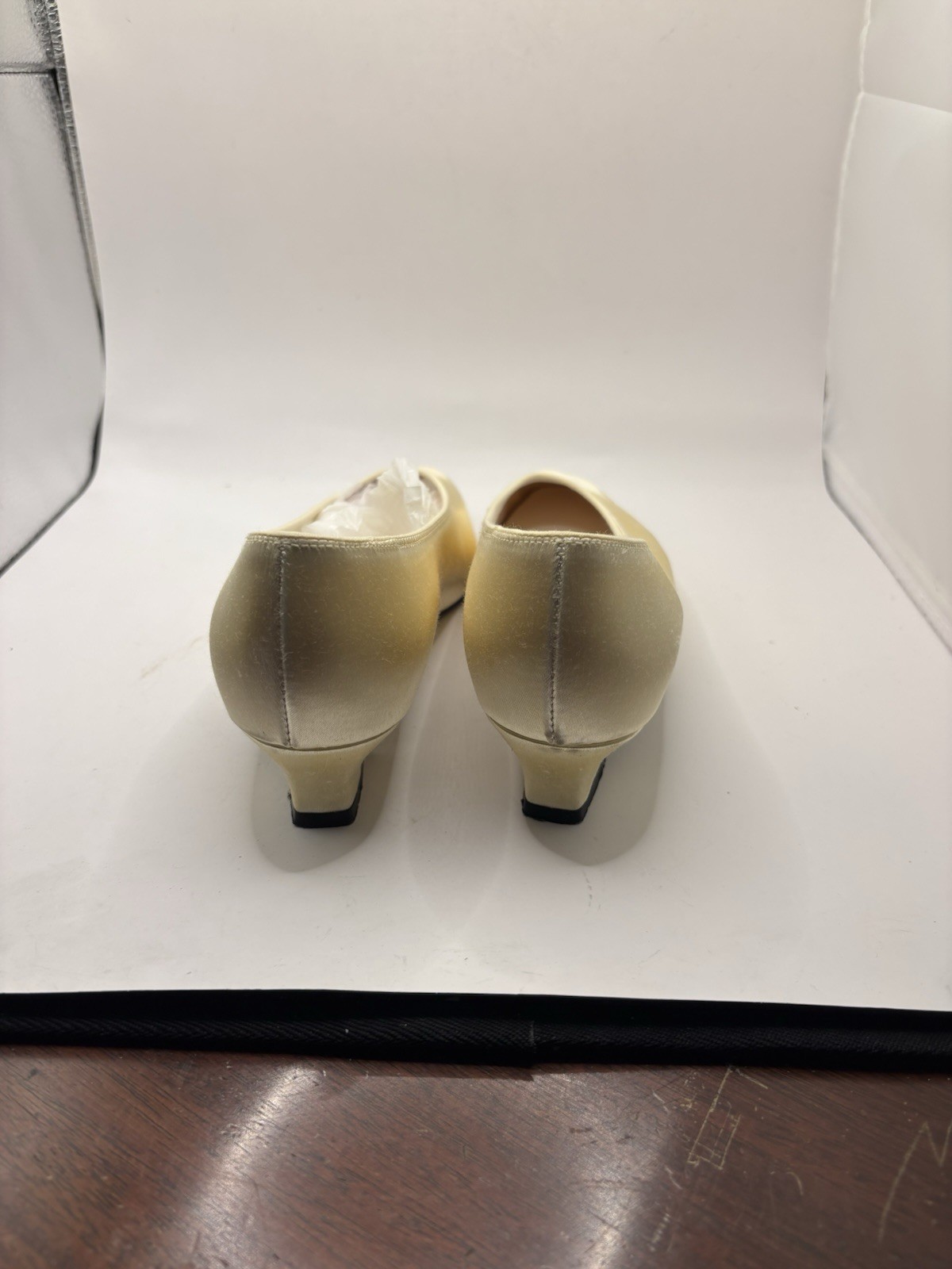 Ivory Satin Fancy Wedding Dyeables Size 7 Low 1.25″ Heels Worn Once