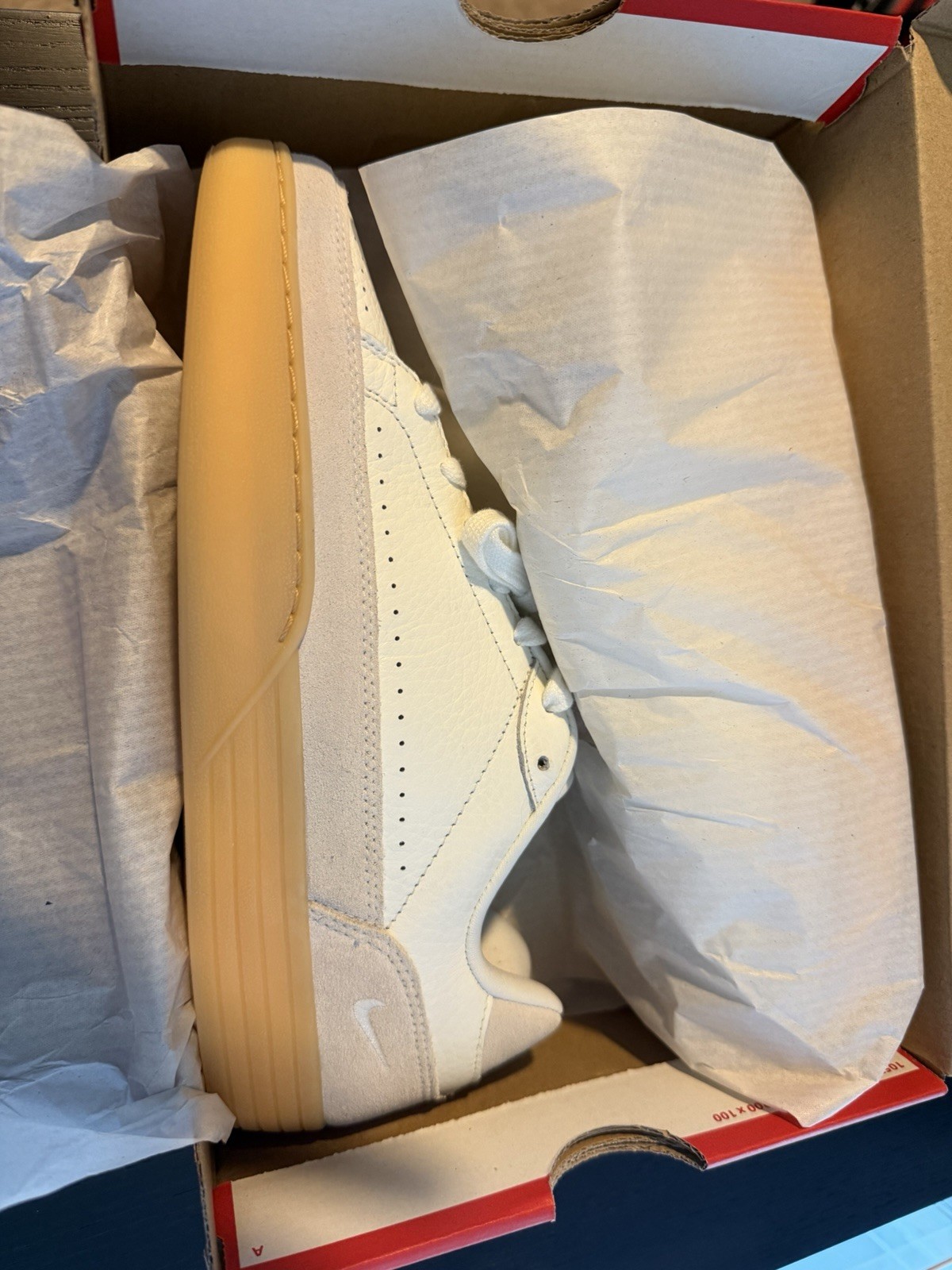 Women’s Nike Tennis Centre IQ7233-100 Size 8.0 Shoes, Sail Color New In Box