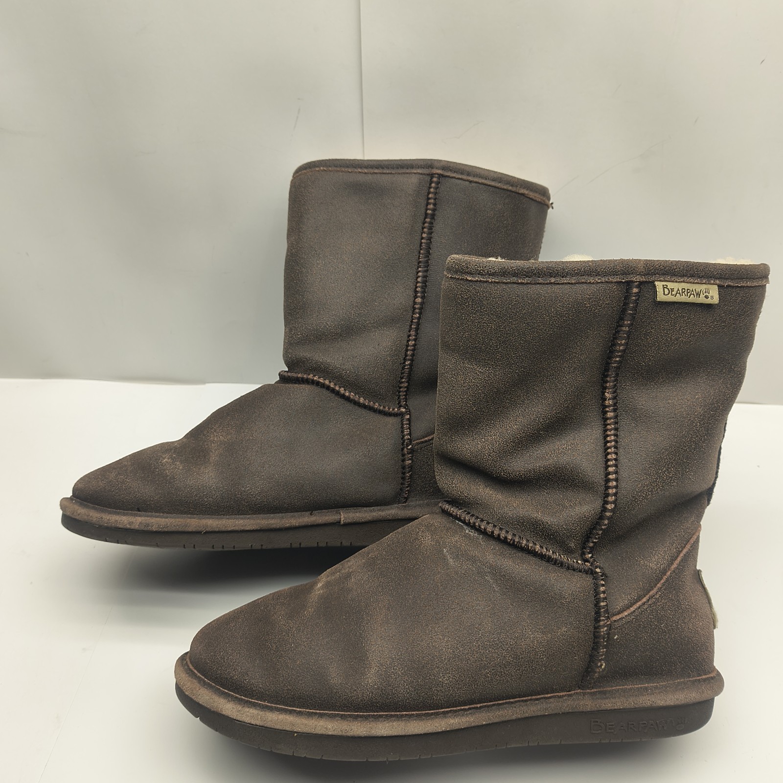 BEARPAW DISTRESSED CHESTNUT Emma Short 608W Winter Boots Womens Size 9