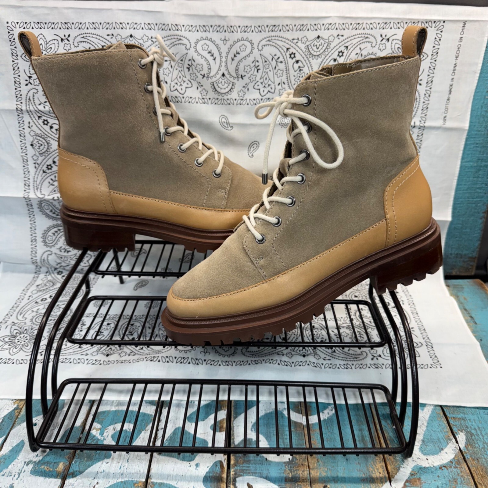 Vince Camuto LEASA Beige Suede Lace Up/Zip Lug Sole Combat Boots Size 6M Worn 1X