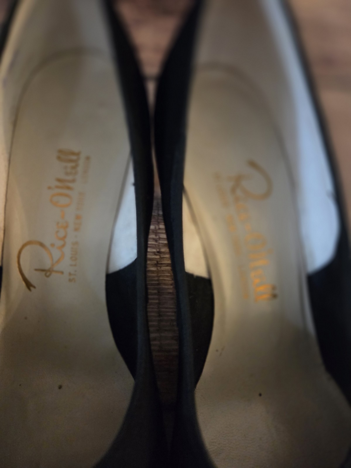 Vintage 60s Rice Oneill Black Suede Pumps Shoes Bows 7 Narrow