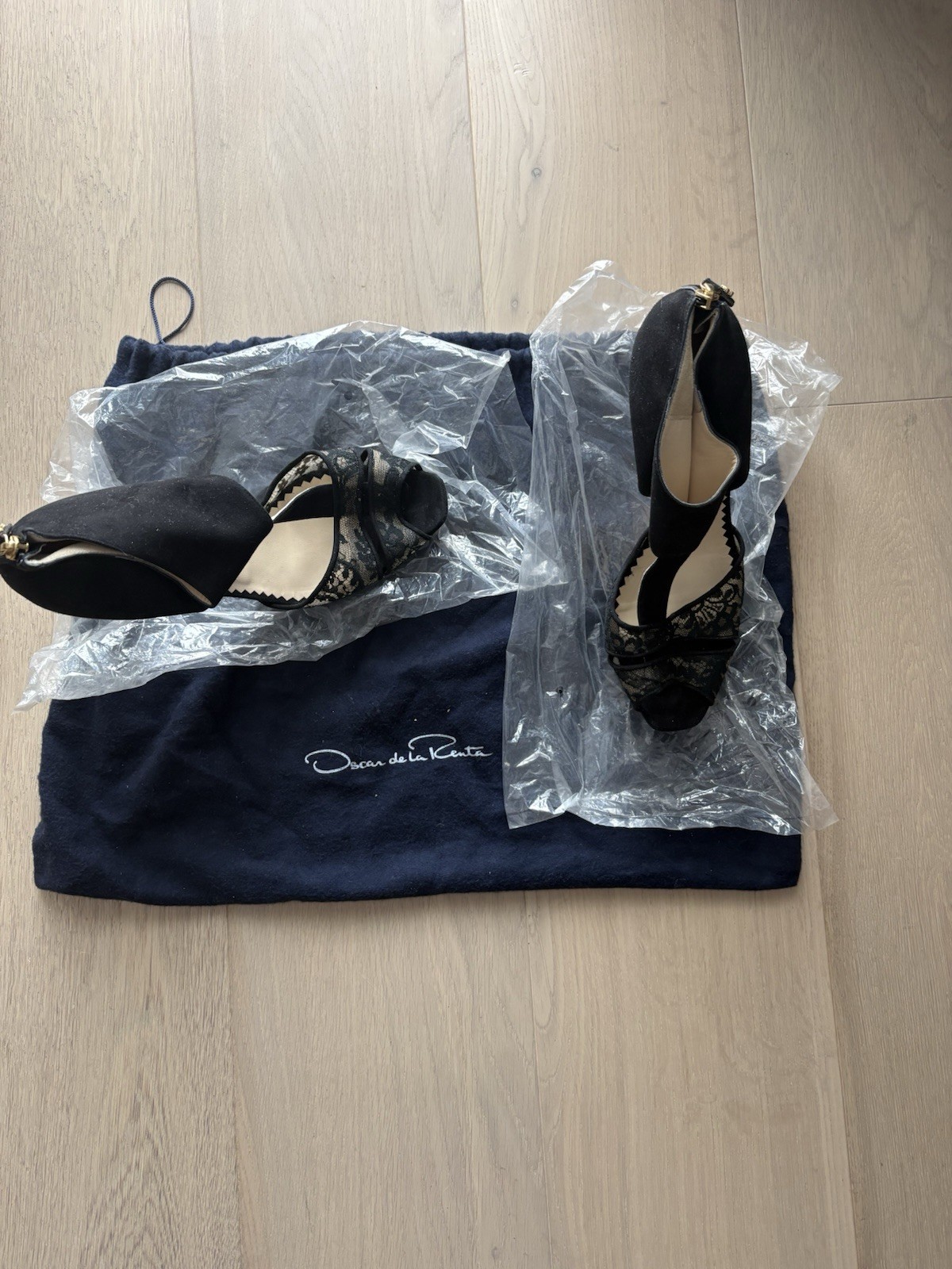 Oscar de la Renta Black Lace Floral Platform Peep Toe Stiletto Heel EU 40