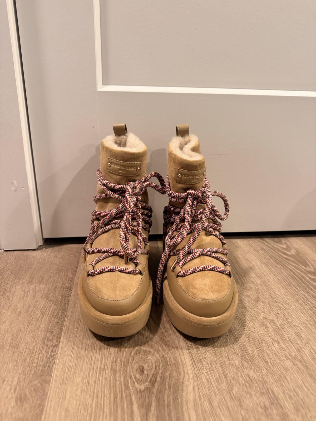 Louis Vuitton Women’s Beige Suede Shearling Lined Ankle Lace-Up Boots EU 37.5